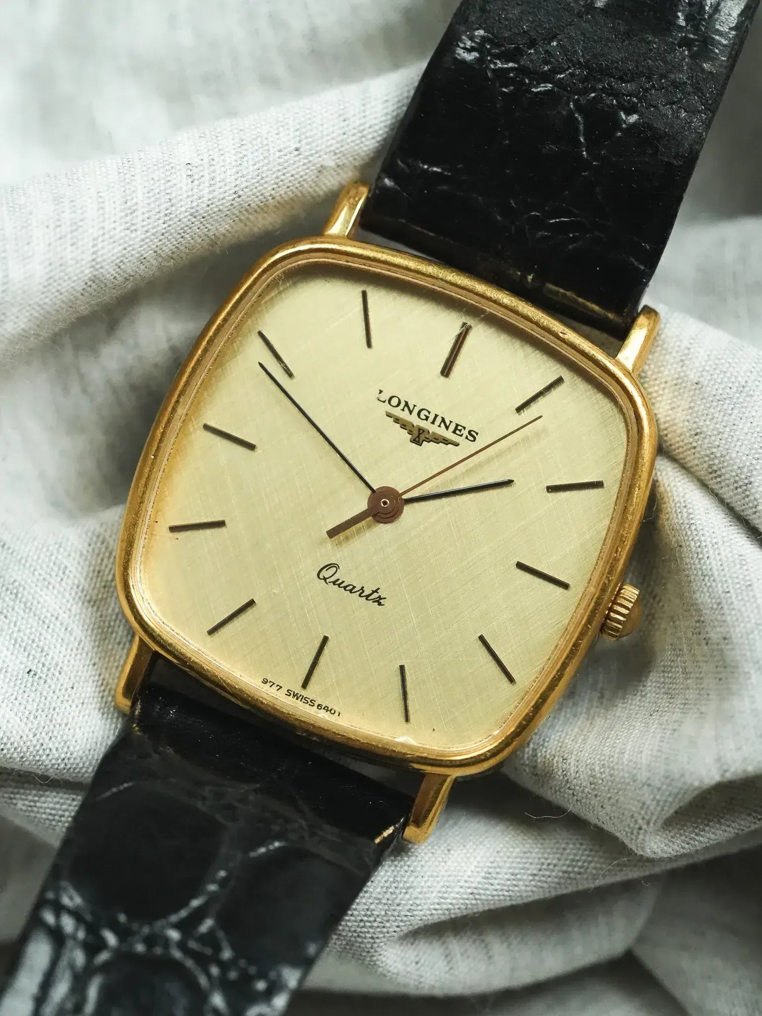 Longines - Coussin Or Cadran lin toute originale - 1980s - Atelier Victor