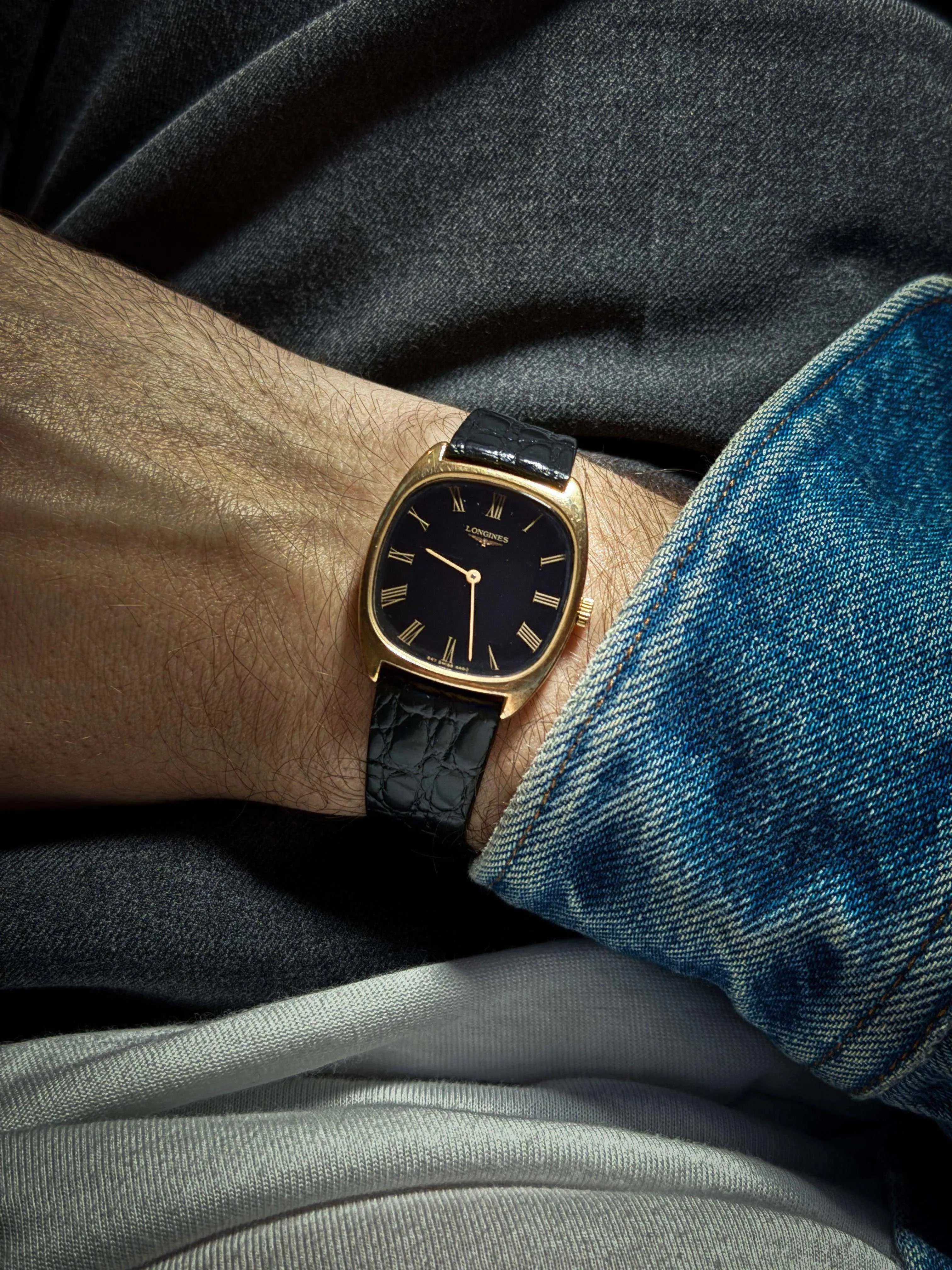 Longines - Dark Dial Romain - 1978 - Atelier Victor Paris - Vintage Watch Shop Dubai