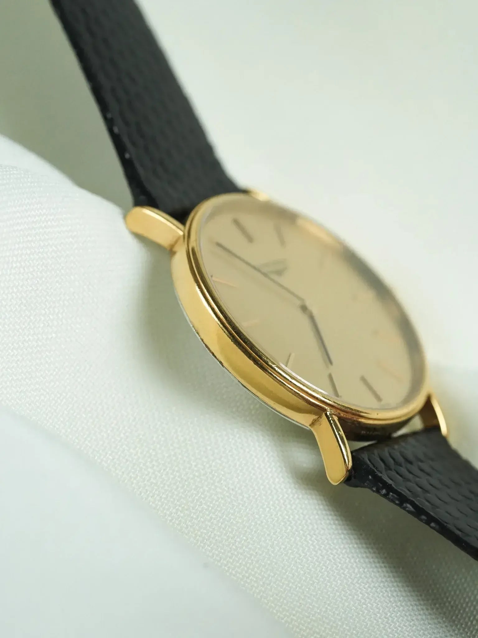 Longines - Extra slim or quartz - 1980s - Atelier Victor