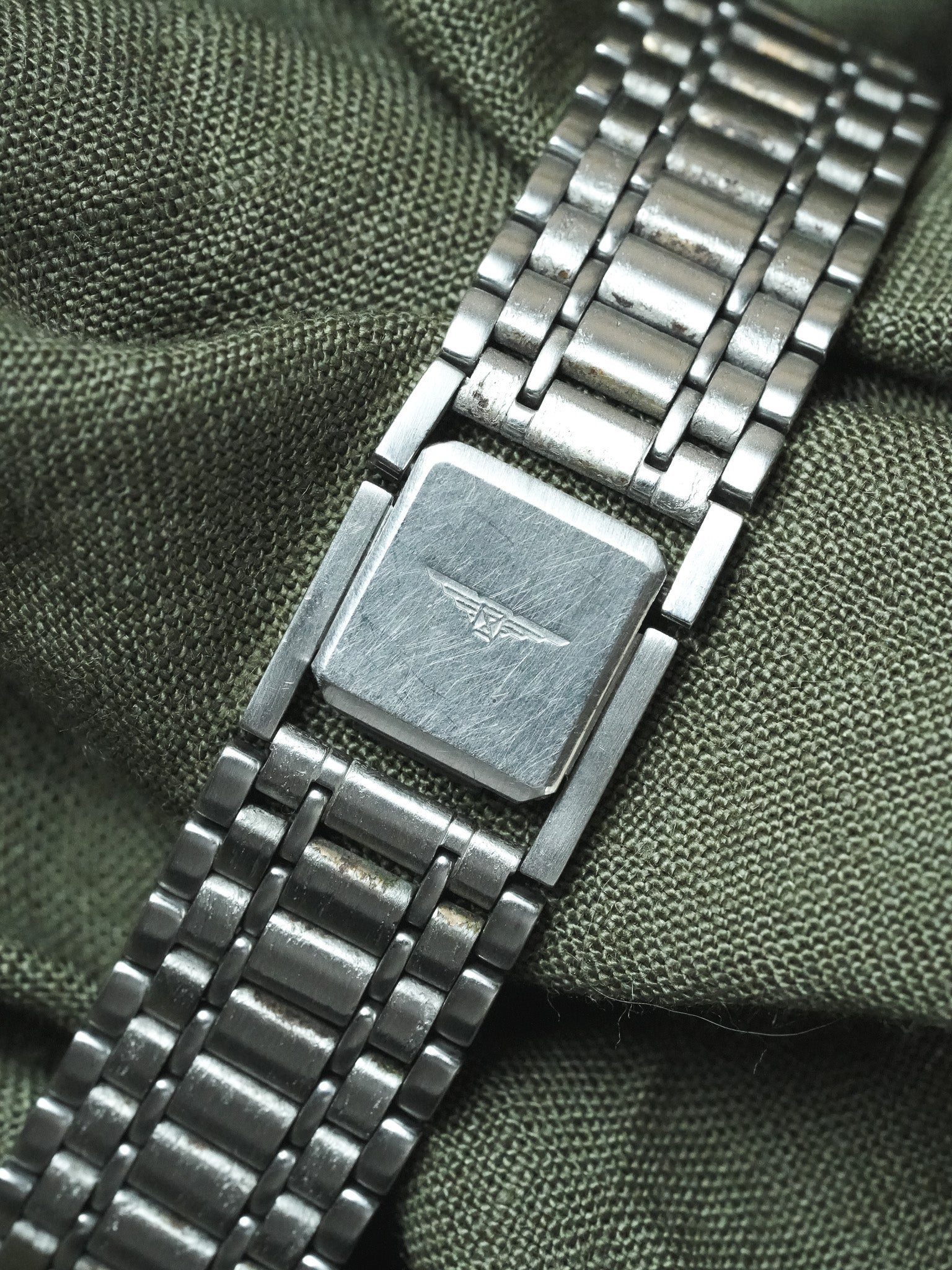 Longines - Flagship Maille Acier Cadran Lunette Or - 1980s - Atelier Victor - Vintage Shop