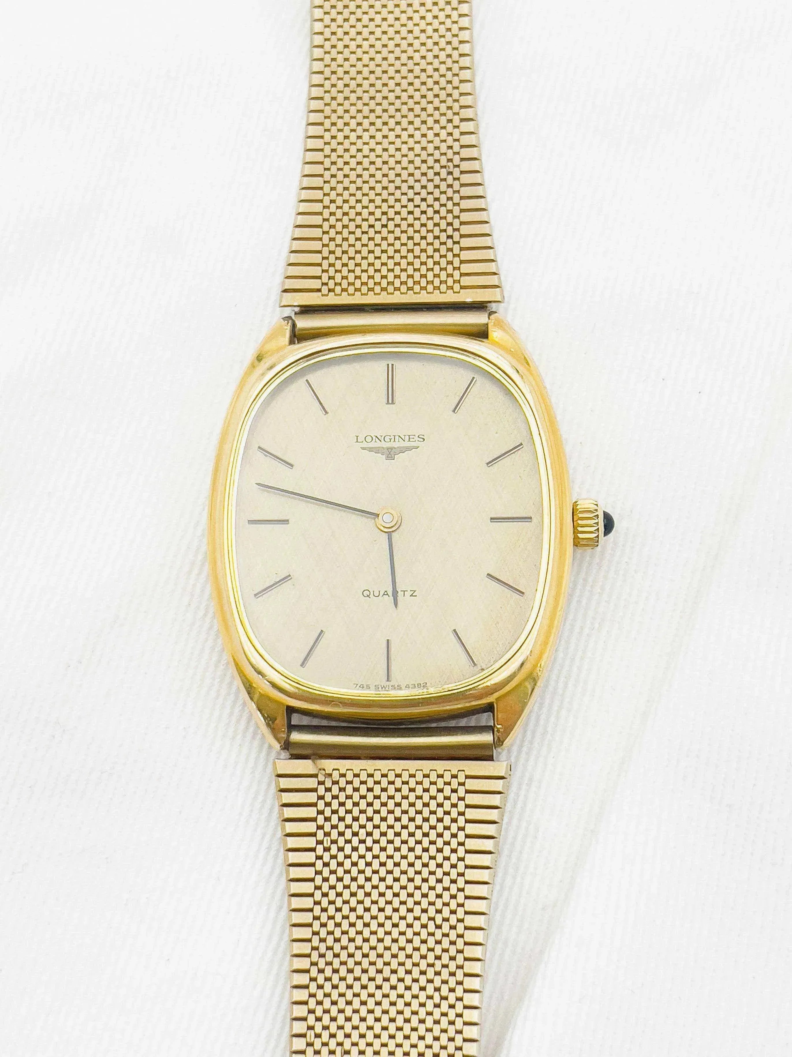 Longines - Gold Cabochon Tonneau quartz - 1980s - Atelier Victor