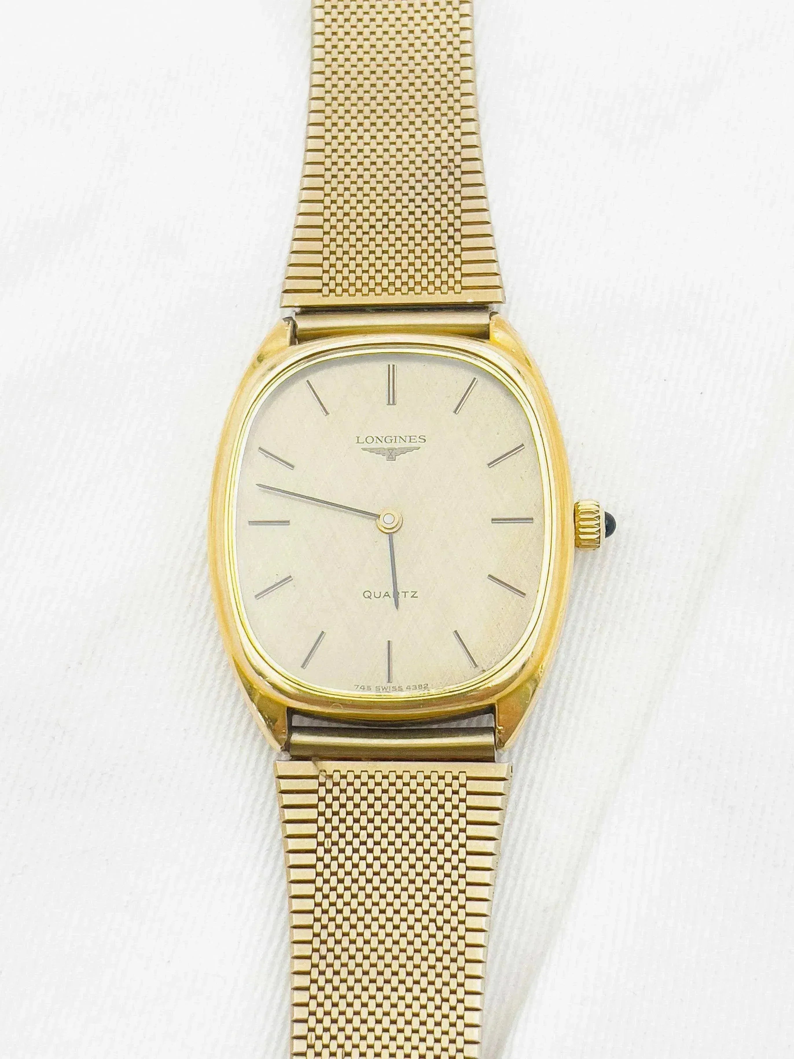 Longines - Gold Cabochon Tonneau quartz - 1980s - Atelier Victor