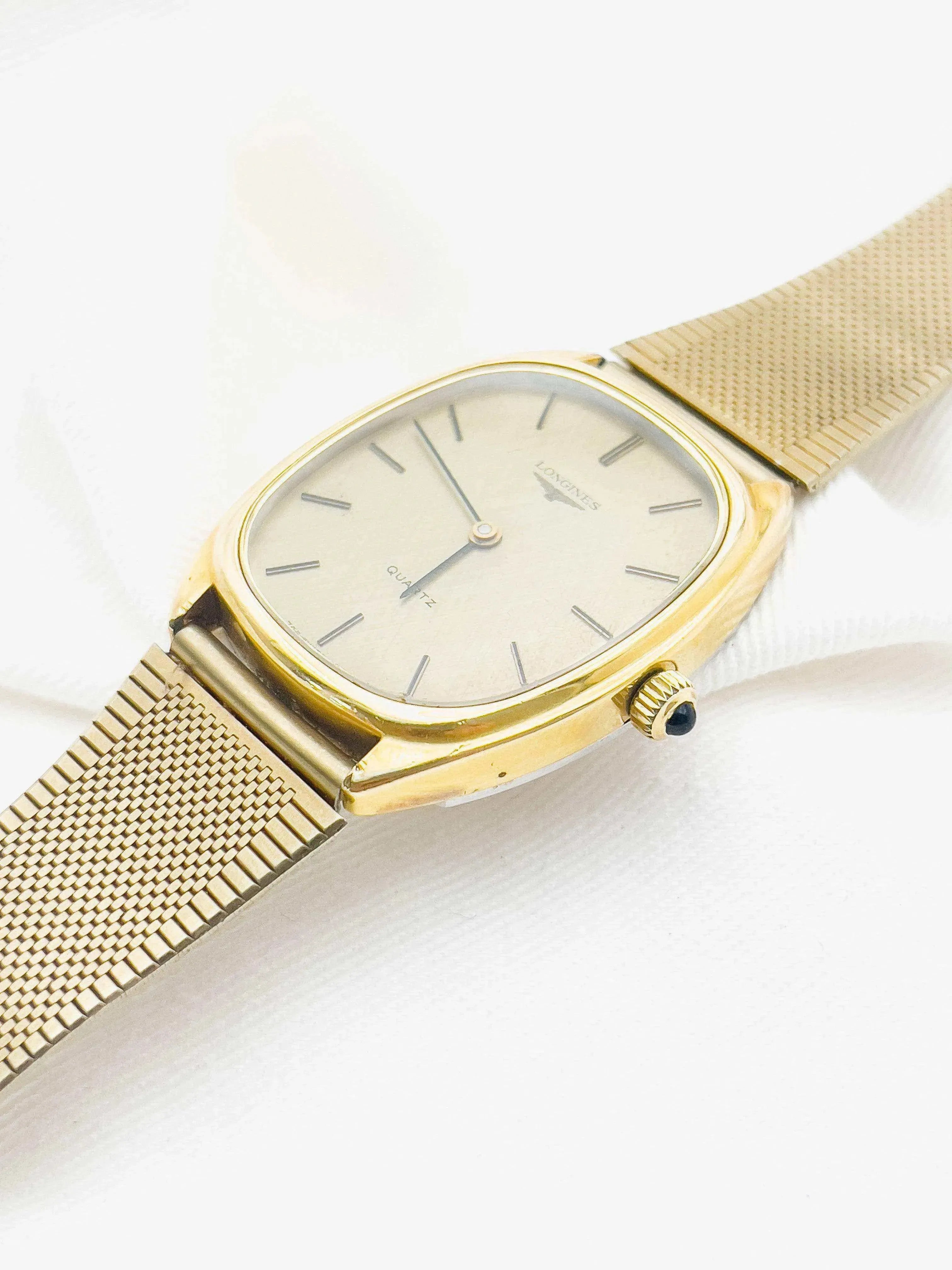 Longines - Gold Cabochon Tonneau quartz - 1980s - Atelier Victor