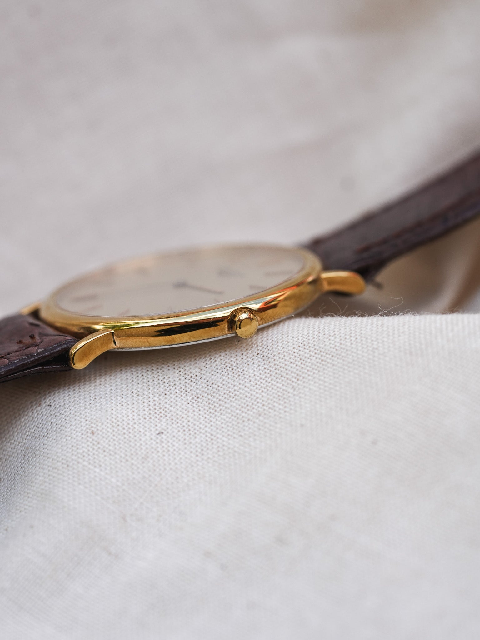Longines - La Grande Classique Minimaliste Or - 1980s - Atelier Victor Paris - Vintage Watch Shop Dubai