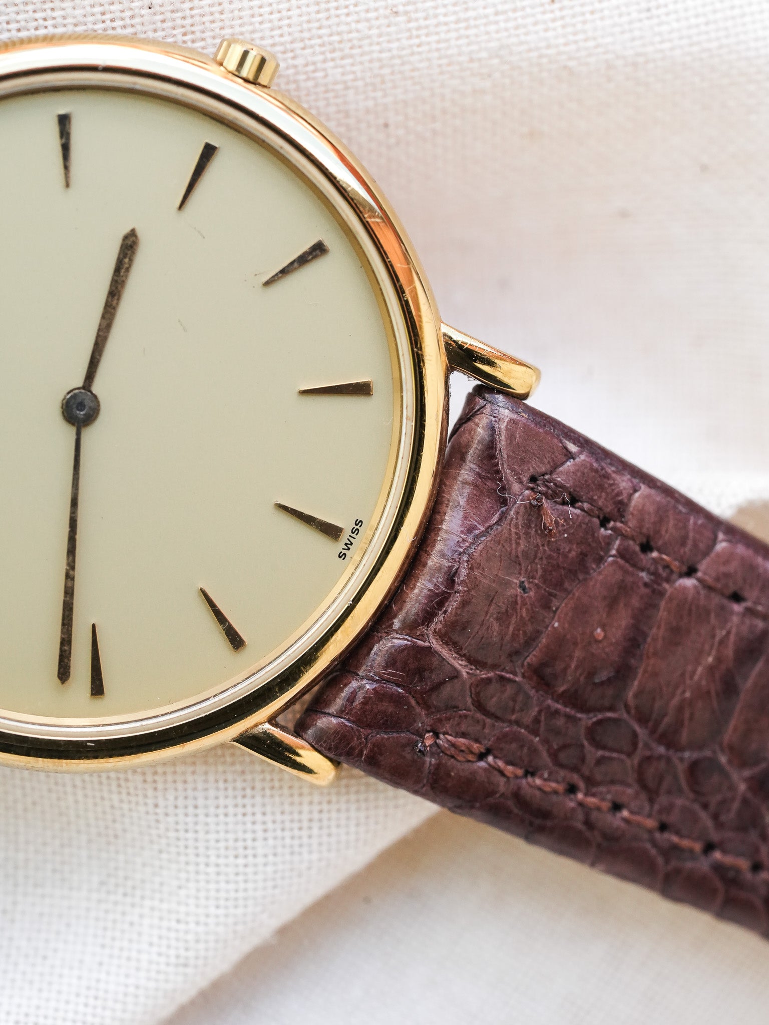 Longines - La Grande Classique Minimaliste Or - 1980s - Atelier Victor Paris - Vintage Watch Shop Dubai