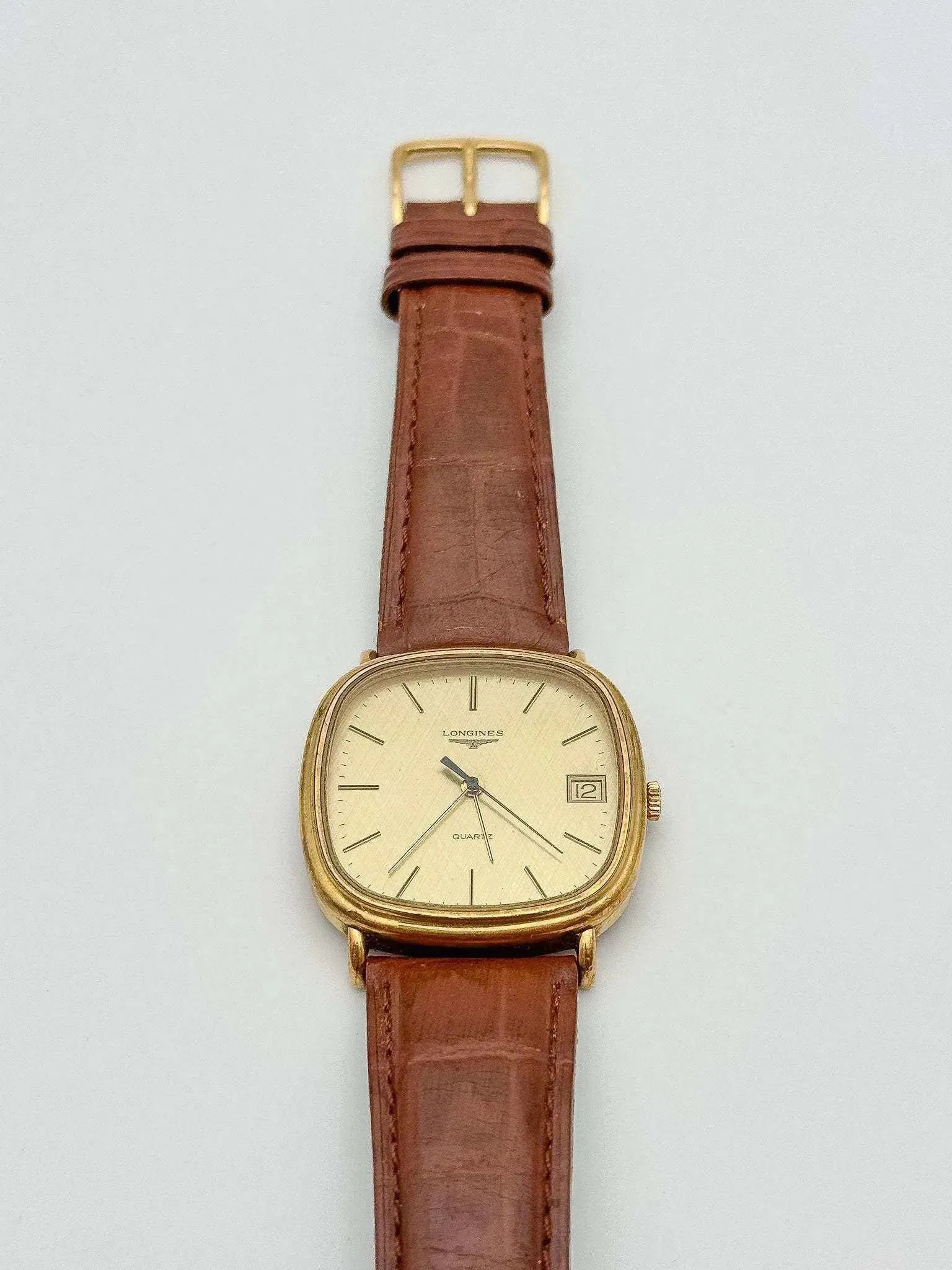 Longines - Linen Dial Square Date - 1979 - Atelier Victor - Vintage Shop