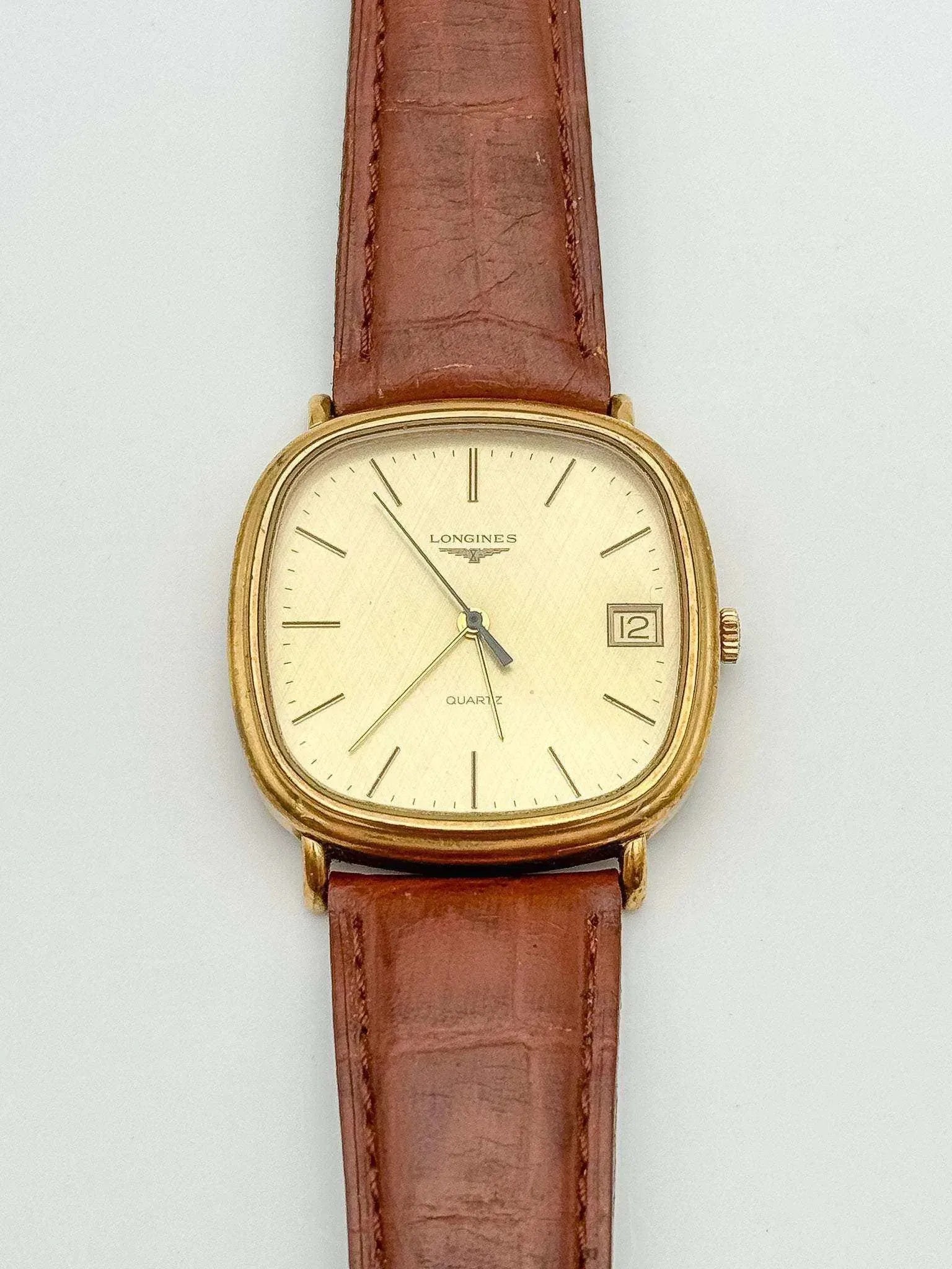 Longines - Linen Dial Square Date - 1979 - Atelier Victor - Vintage Shop