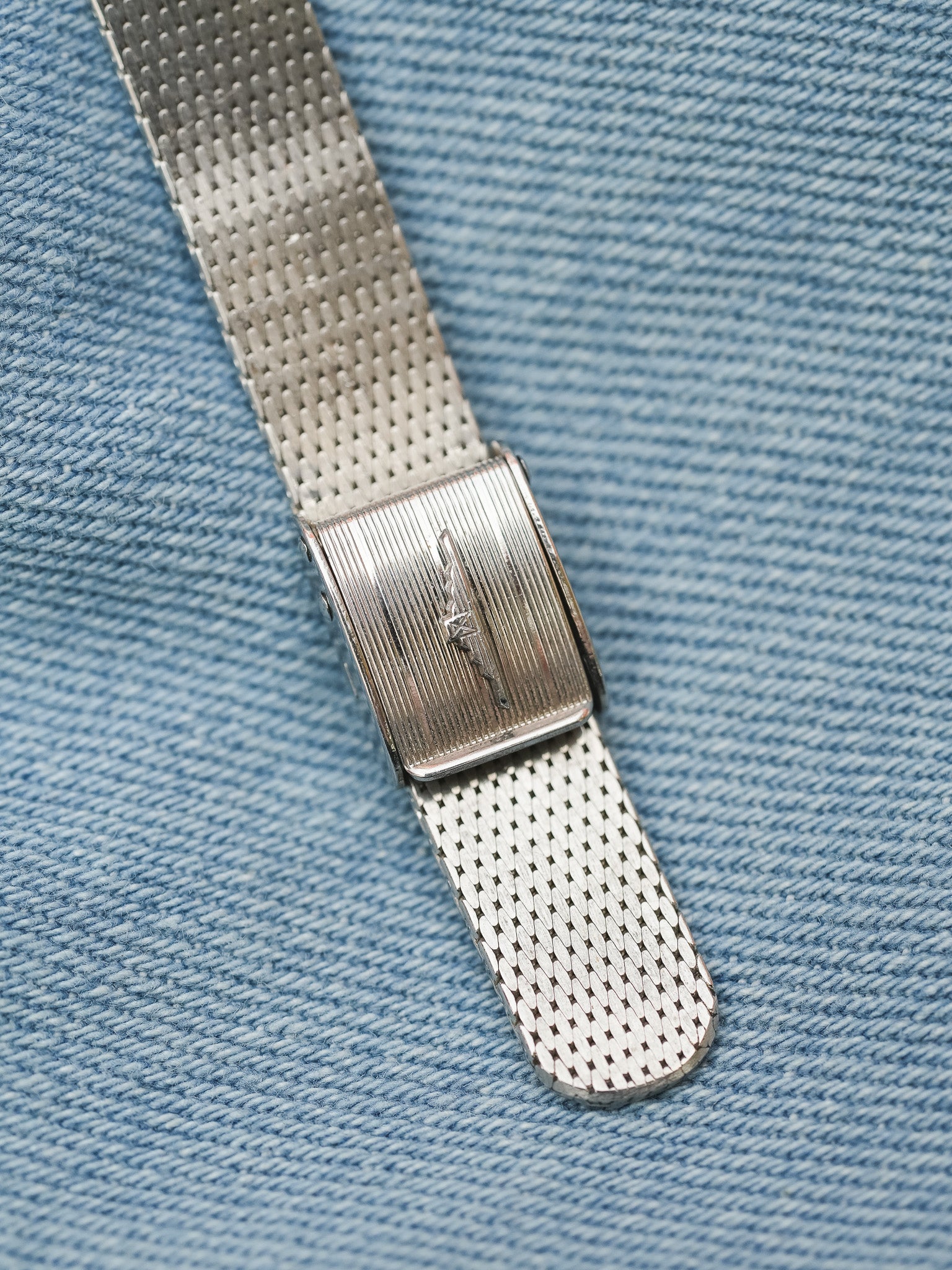Longines - mini Dress Watch en maille milanaise acier index romain - 1970s - Atelier Victor - Vintage Shop