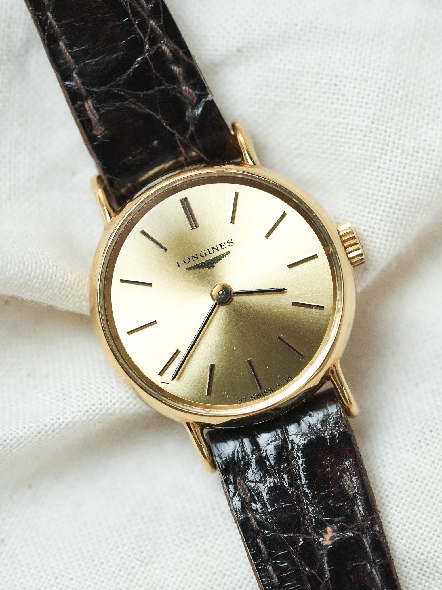Longines- Mini Montre habillée femme plaqué Or Manuel - NOS - 1980s - Atelier Victor - Vintage Shop