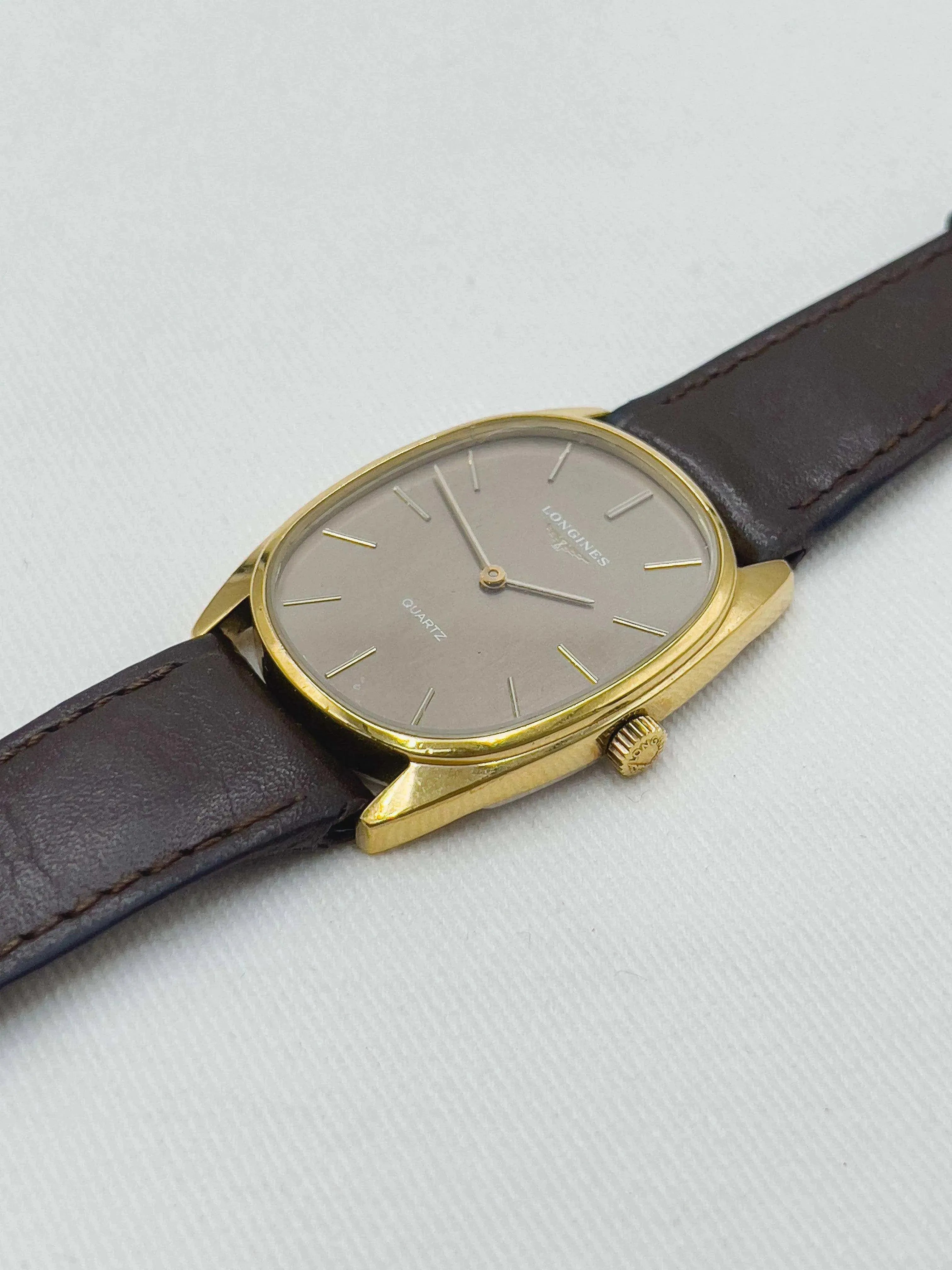 Longines - Moka Gold - 1979 - Atelier Victor Paris - Vintage Watch Shop Dubai
