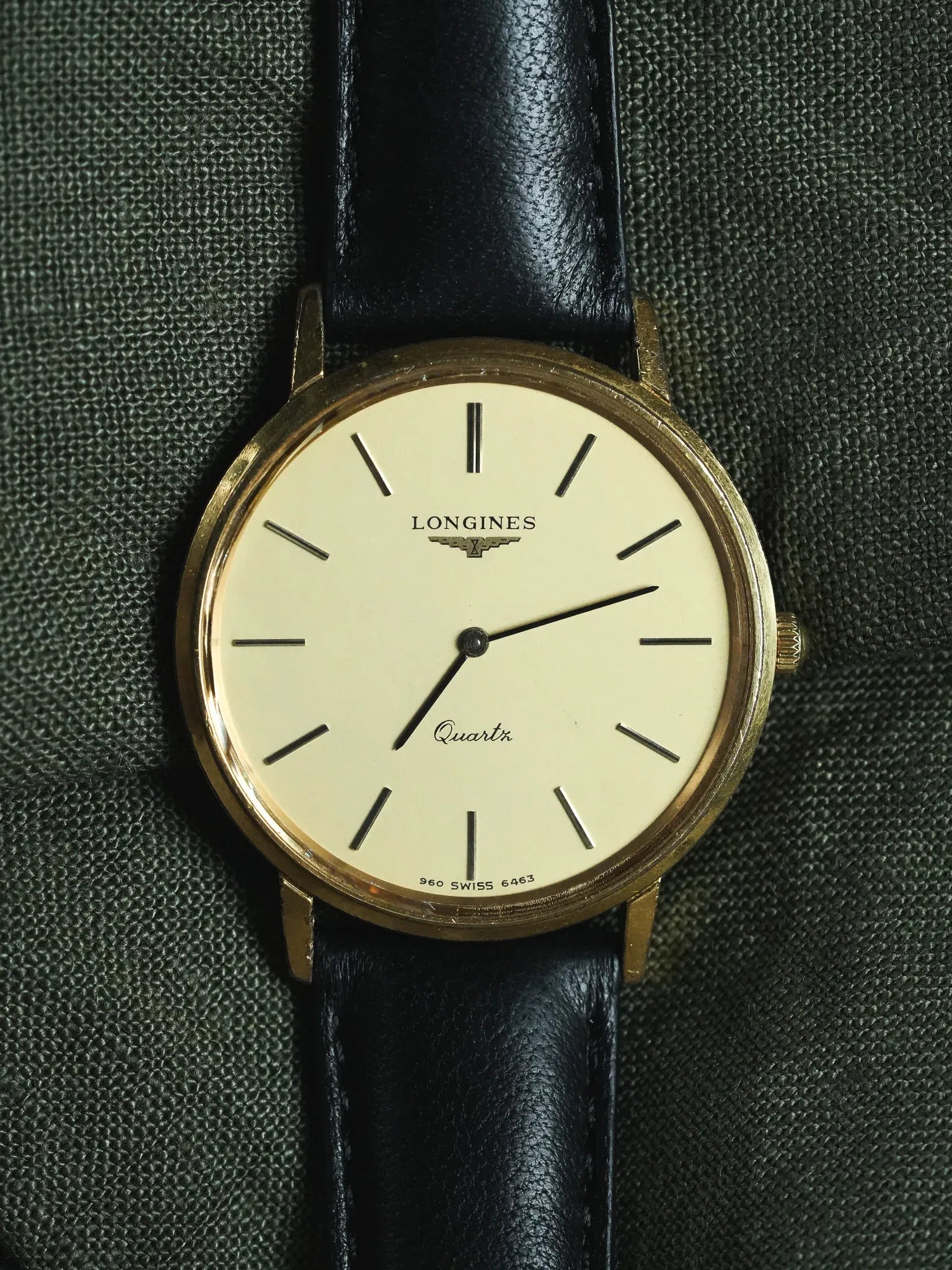 Longines - Montre habillée extra plate plaqué or index onyx - 1980s - Atelier Victor