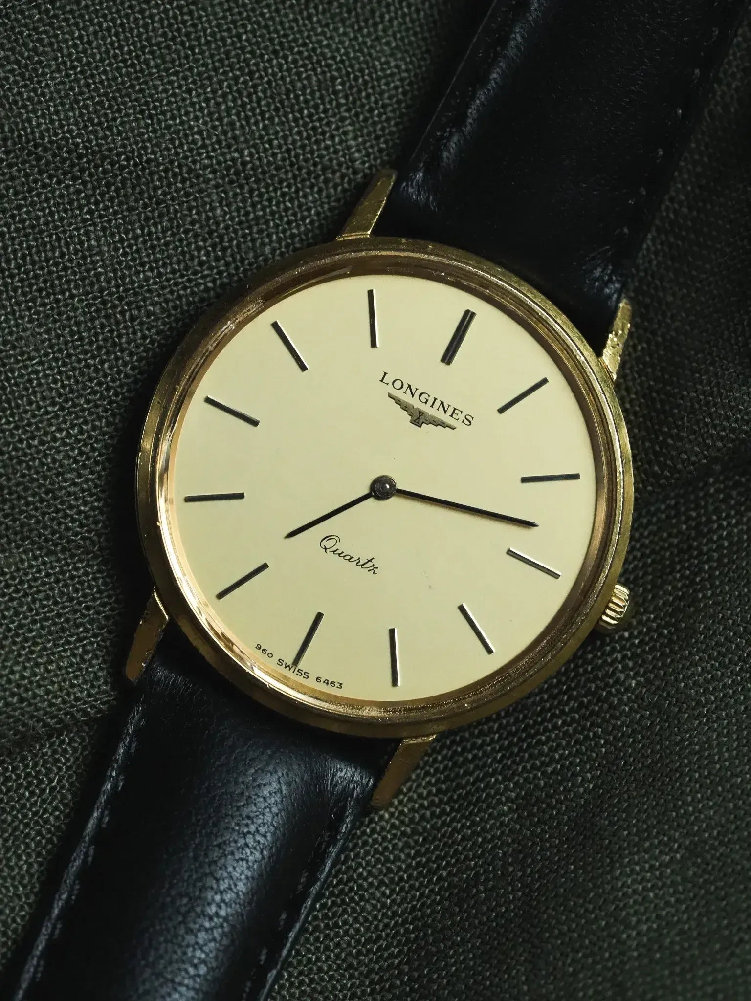 Longines - Montre habillée extra plate plaqué or index onyx - 1980s - Atelier Victor