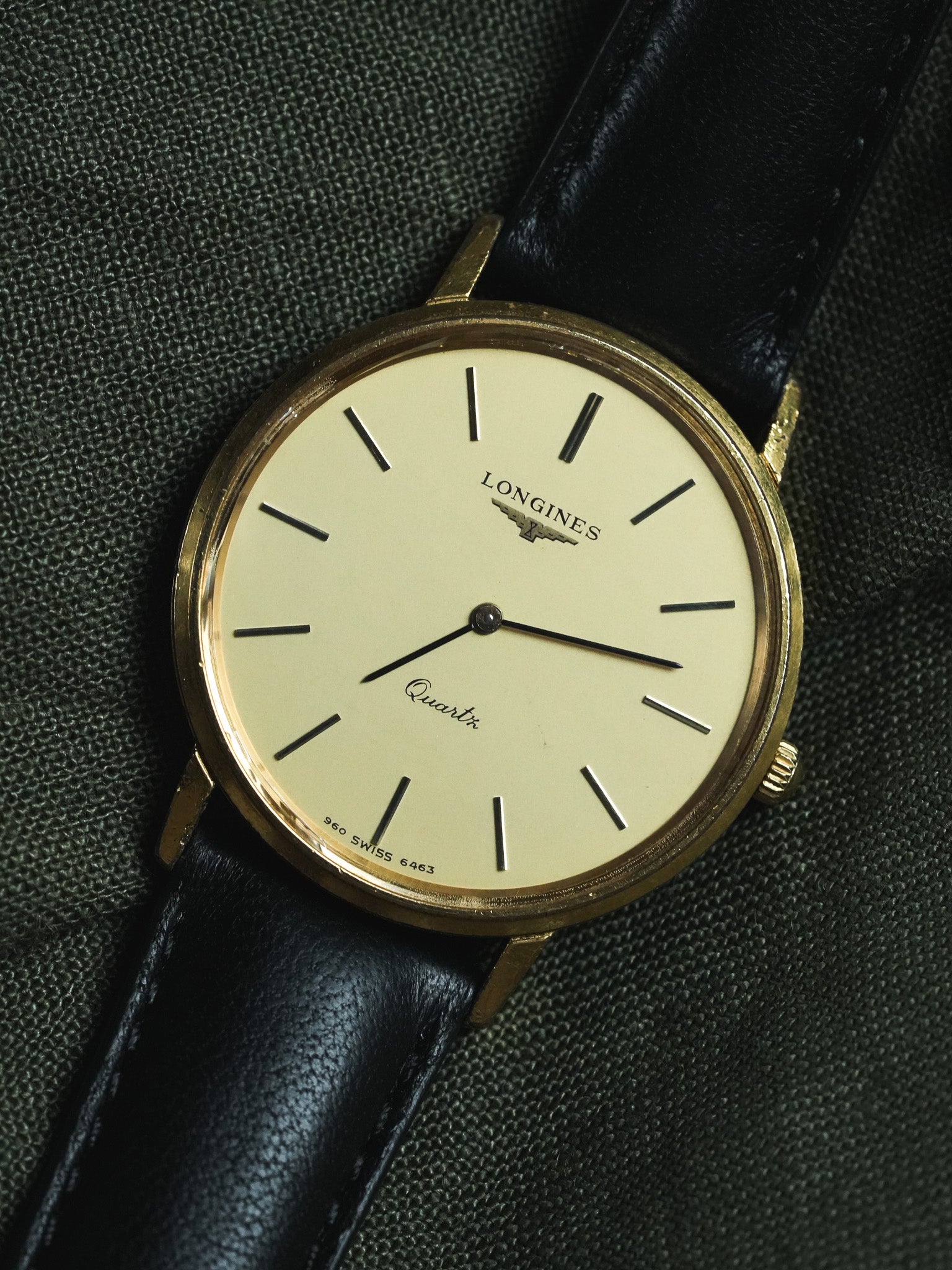 Longines - Montre habillée extra plate plaqué or index onyx - 1980s - Atelier Victor - Vintage Shop