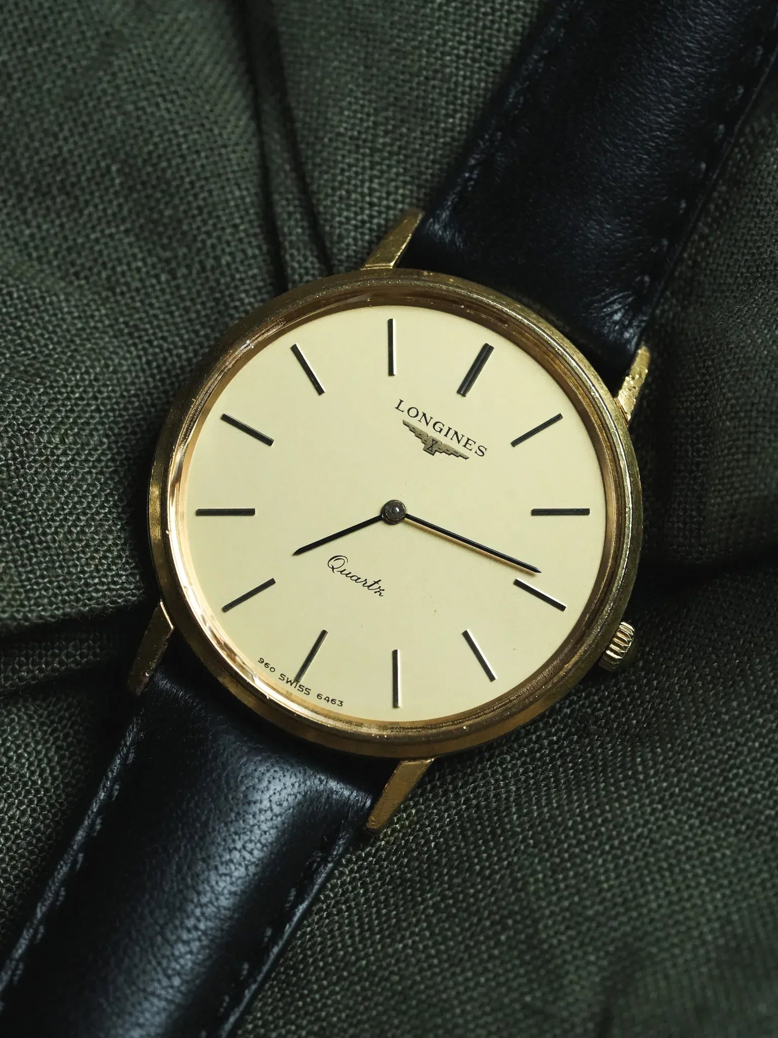 Longines - Montre habillée extra plate plaqué or index onyx - 1980s - Atelier Victor - Vintage Shop