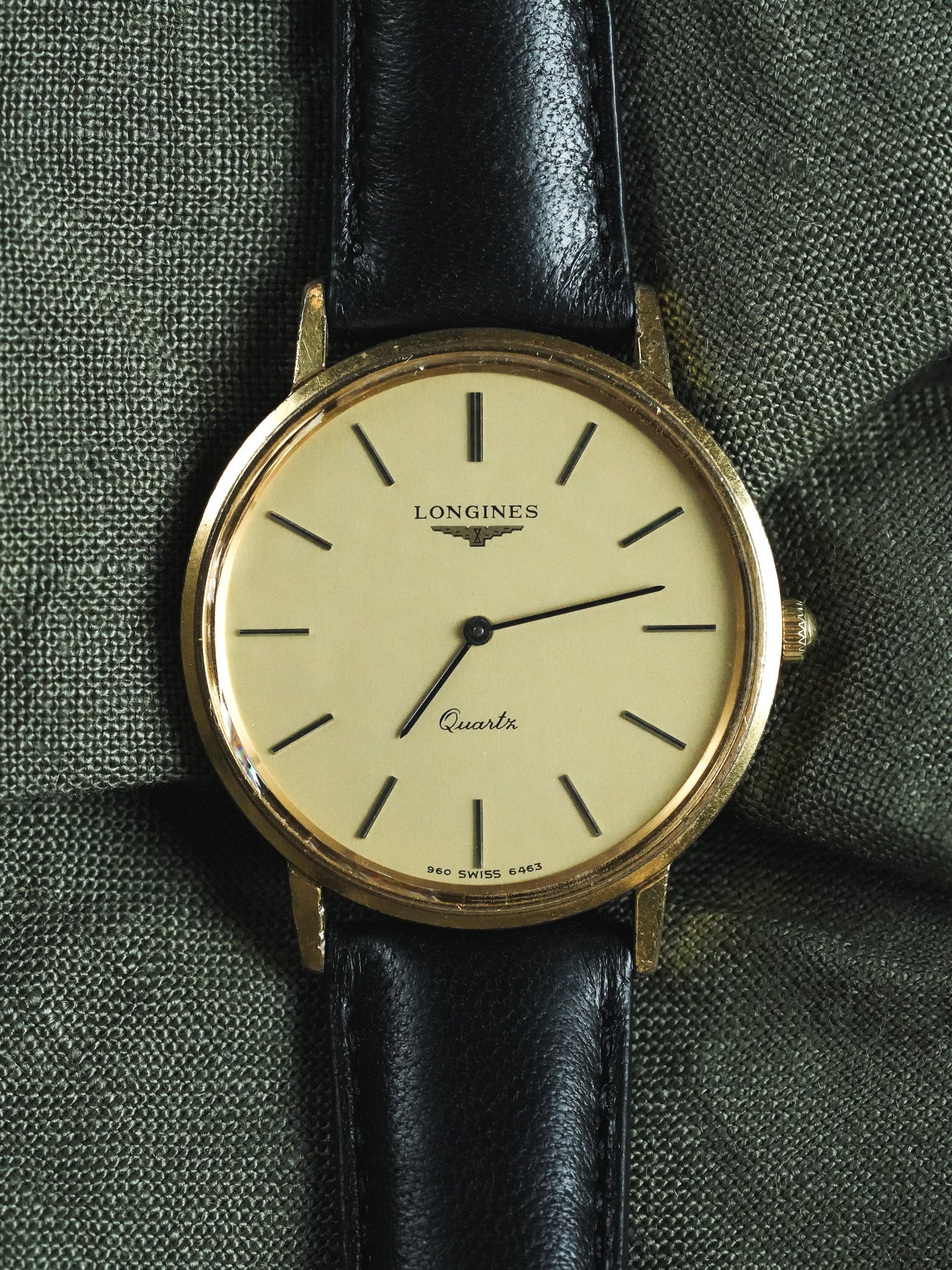 Longines - Montre habillée extra plate plaqué or index onyx - 1980s - Atelier Victor - Vintage Shop