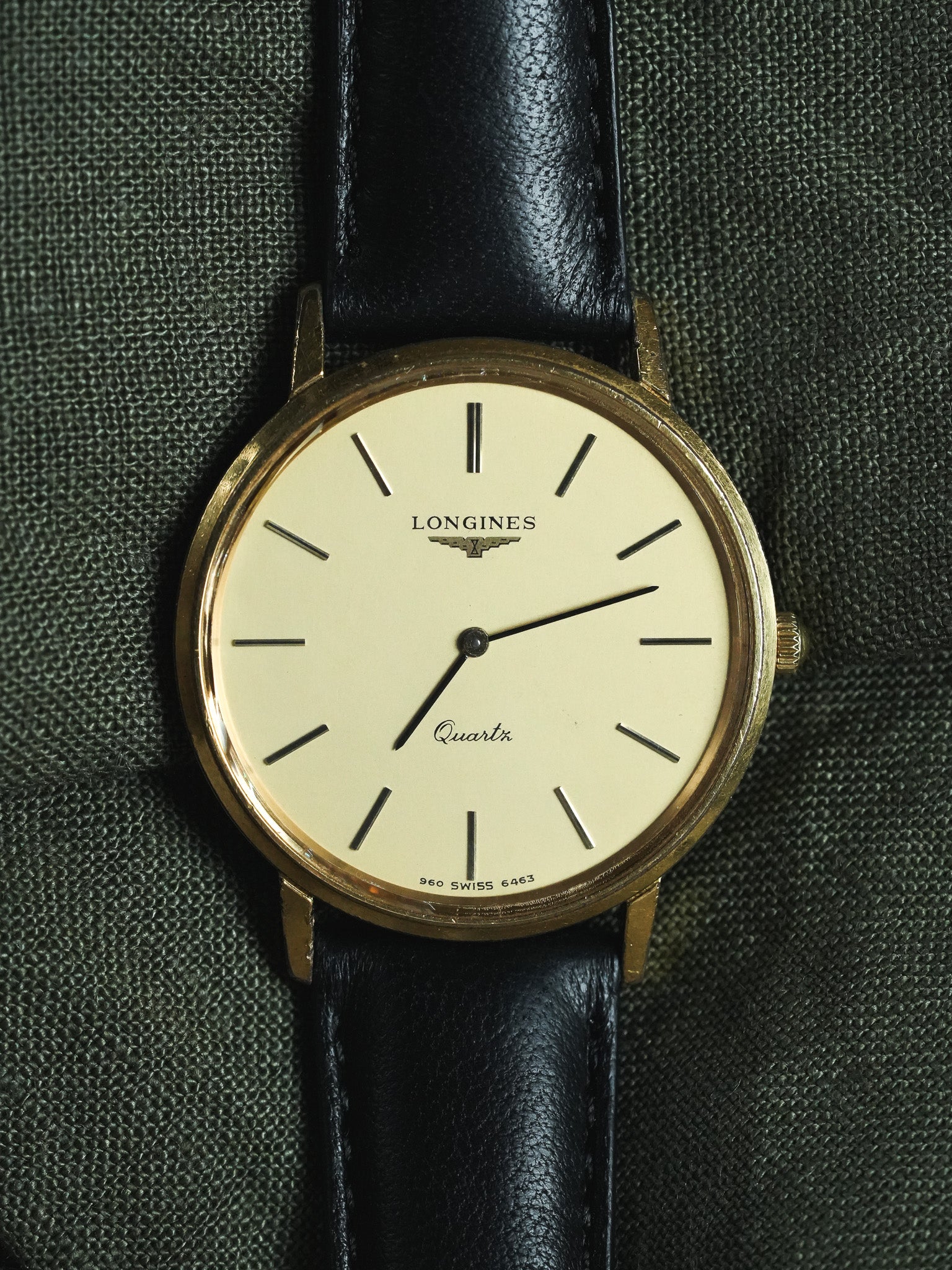 Longines - Montre habillée extra plate plaqué or index onyx - 1980s - Atelier Victor - Vintage Shop