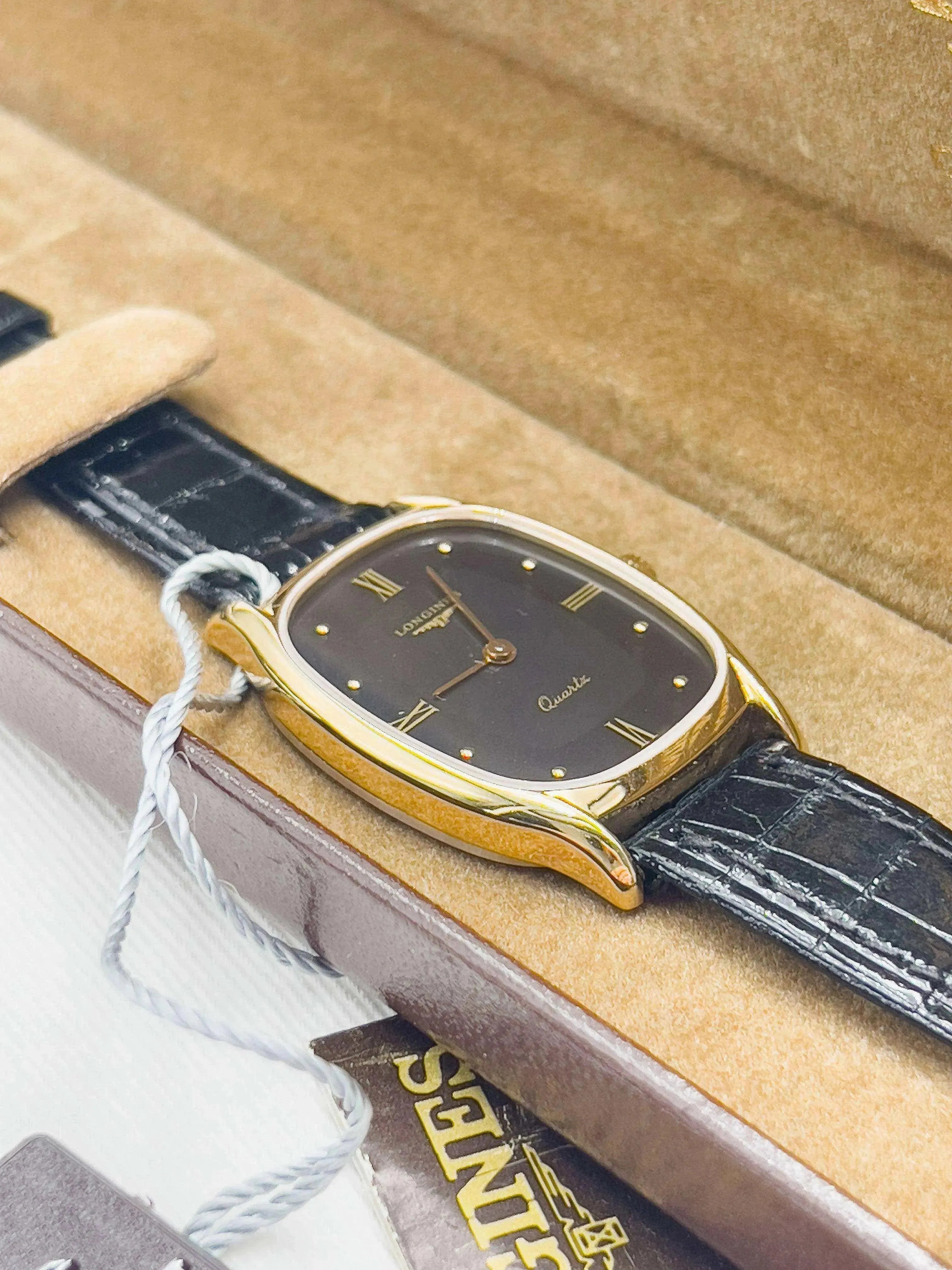 Longines - Onyx Dress Watch NOS w/ box - 1985 - Atelier Victor Paris - Vintage Watch Shop Dubai
