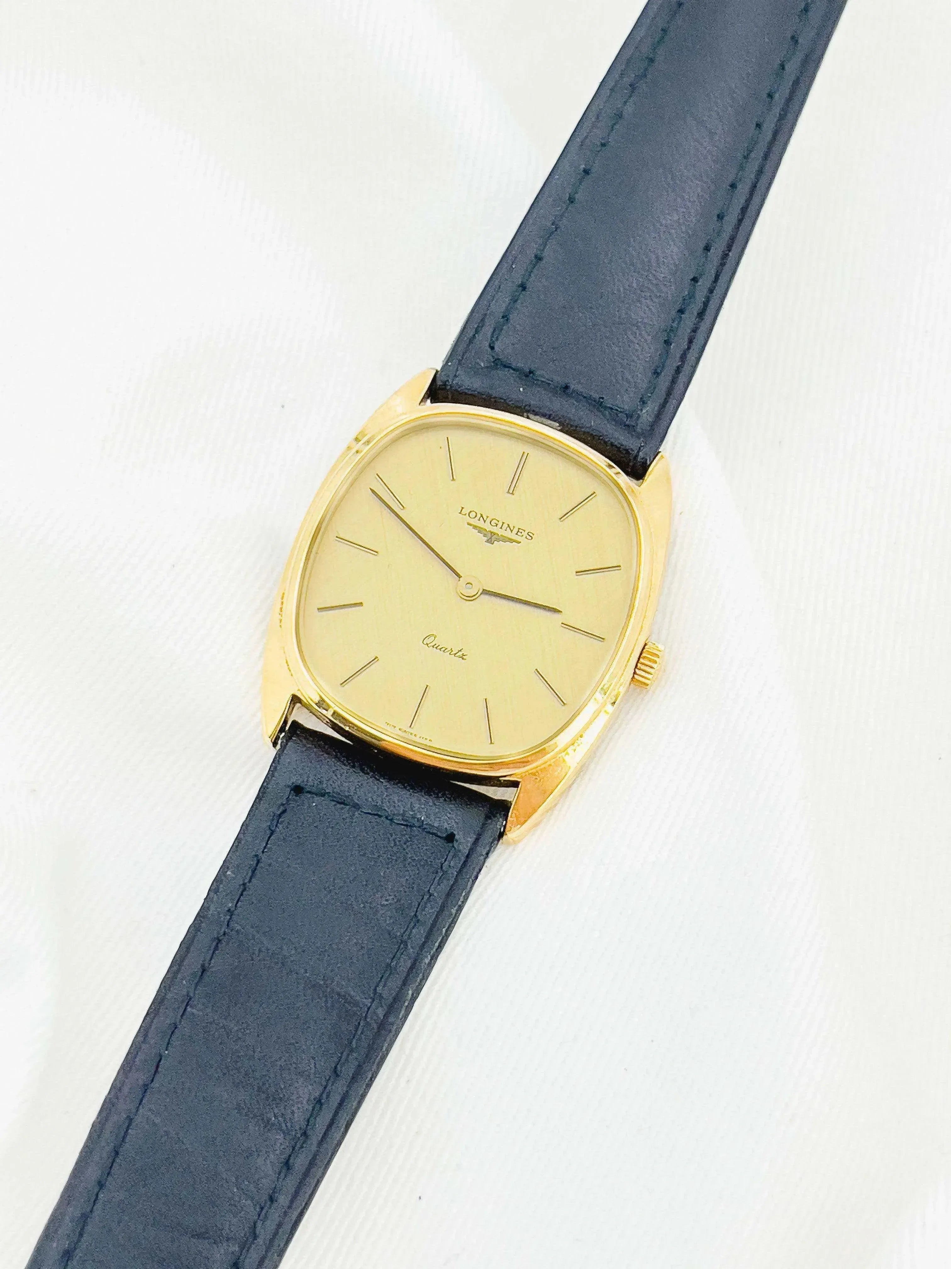 Longines - Ovale Tapissé - 1970s - Atelier Victor - Vintage Shop