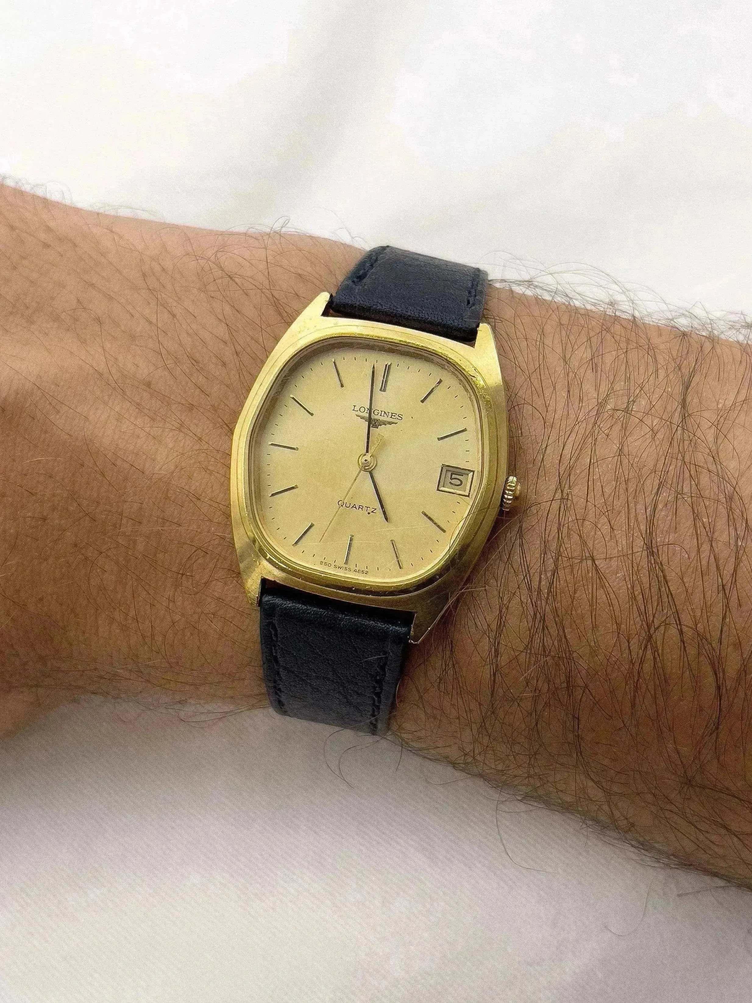 Longines - Plaqué or date Tonneau - 1979 - Atelier Victor