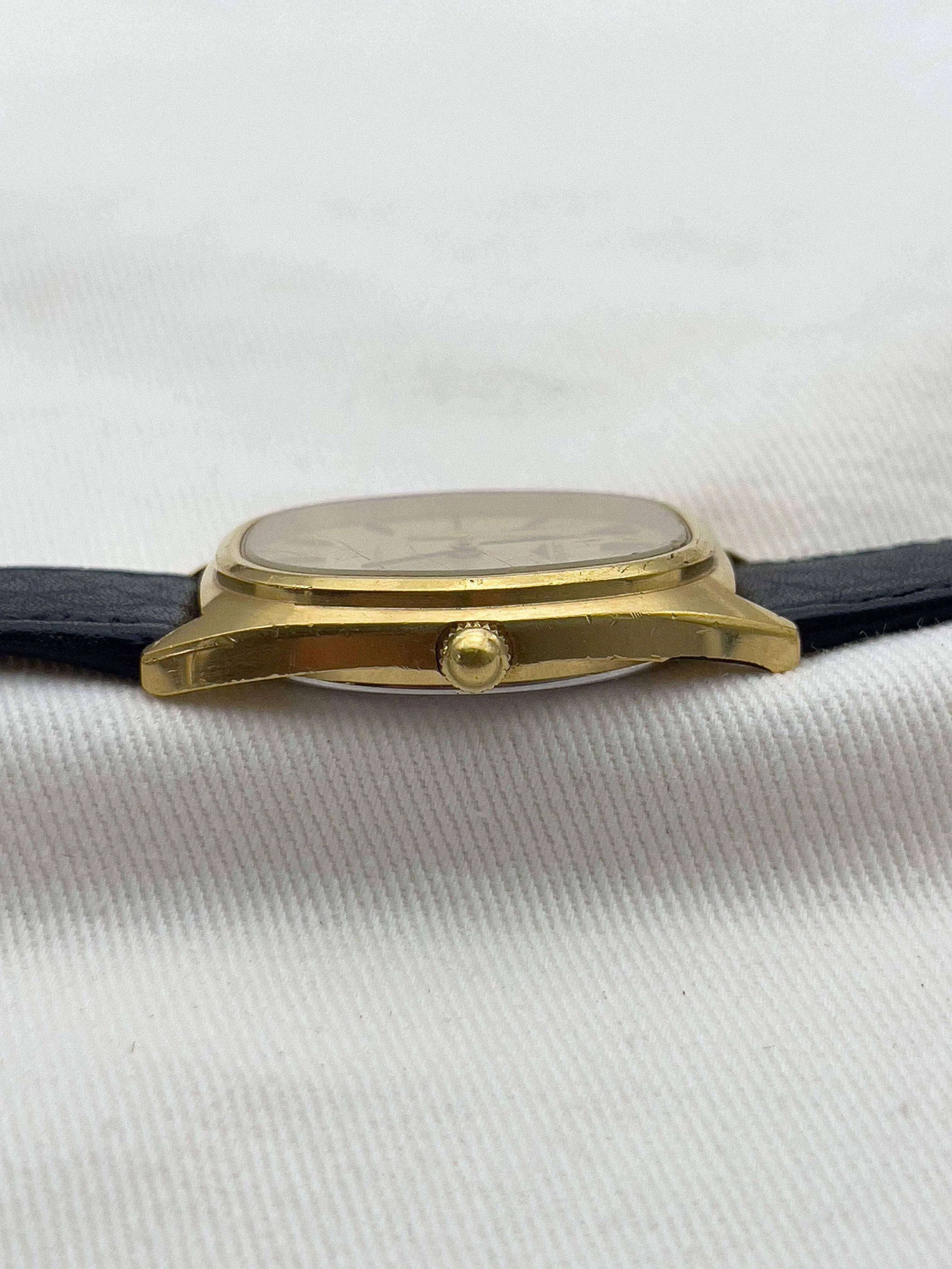 Longines - Plaqué or date Tonneau - 1979 - Atelier Victor Paris - Vintage Watch Shop Dubai