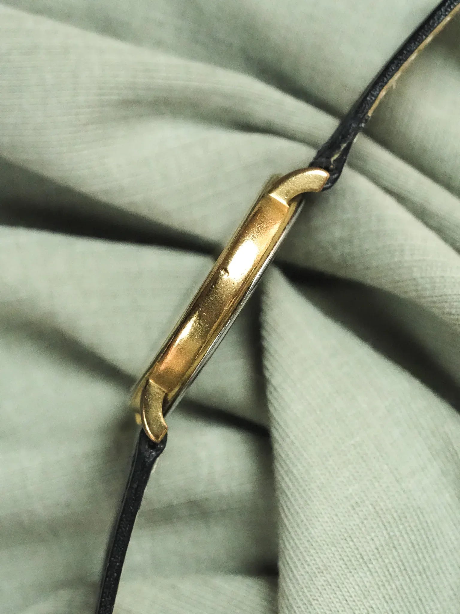 Longines - Presence Ronde Or date - 1980s - Atelier Victor - Vintage Shop