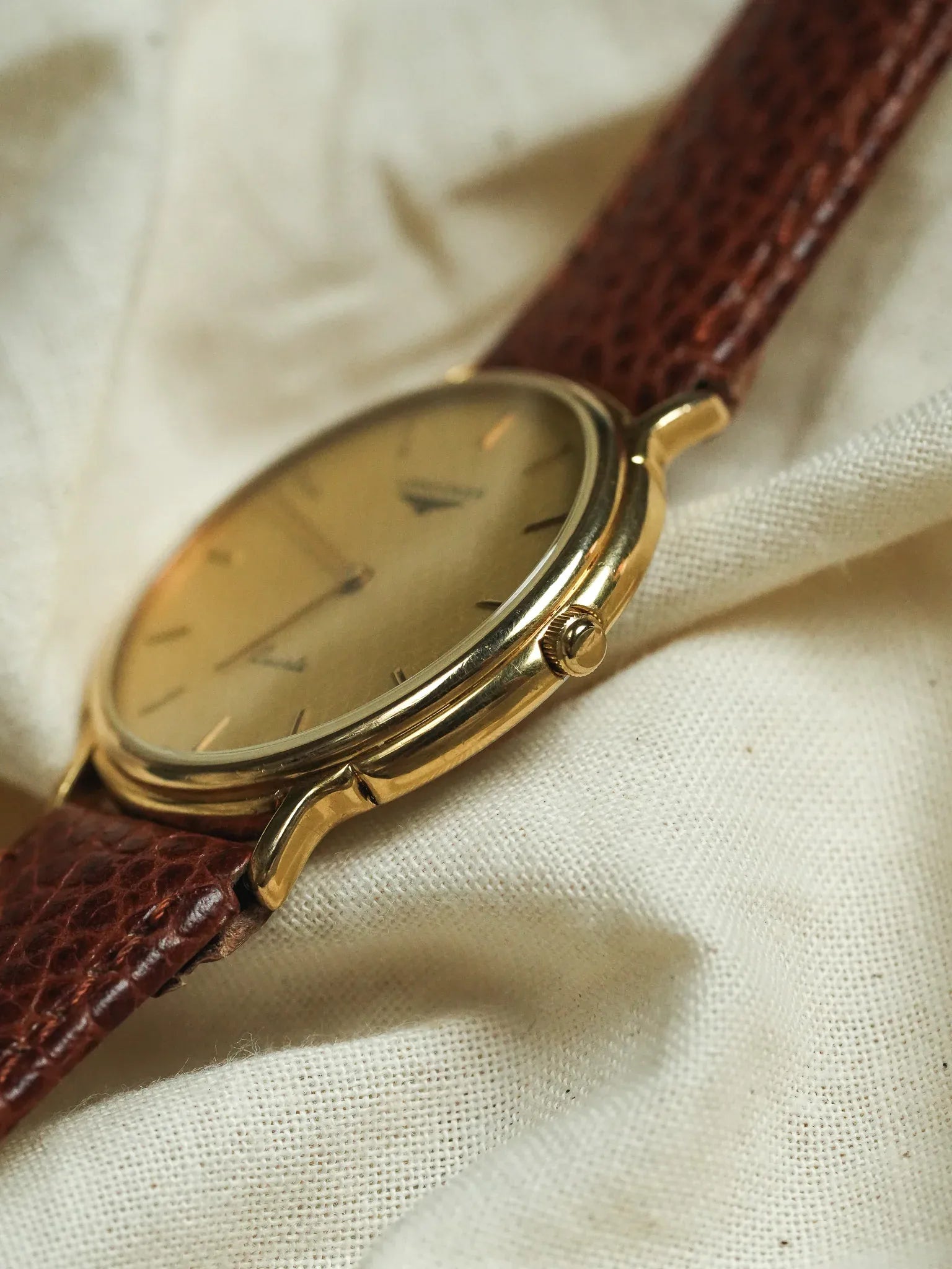 Longines - Ronde Cadran Ecaille Quartz Or - 1980s - Atelier Victor - Vintage Shop