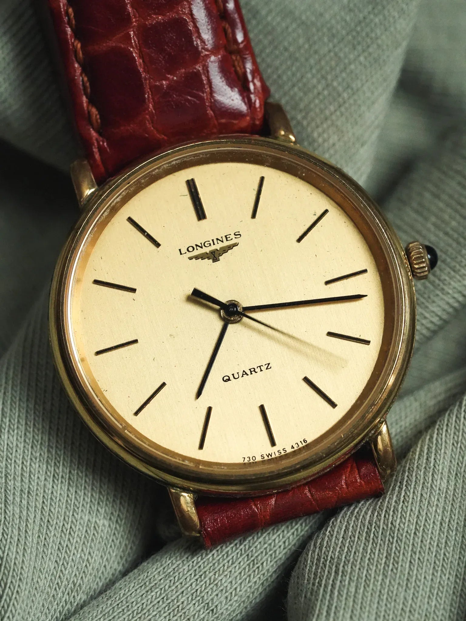 Longines - Ronde Or Cabochon noir - 1970s - Atelier Victor - Vintage Shop