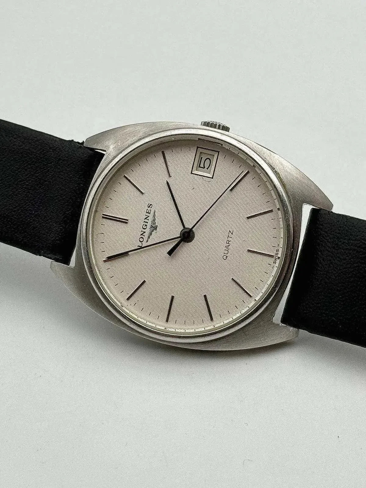 Longines - Silver Linen Dial - 1978 - Atelier Victor - Vintage Shop