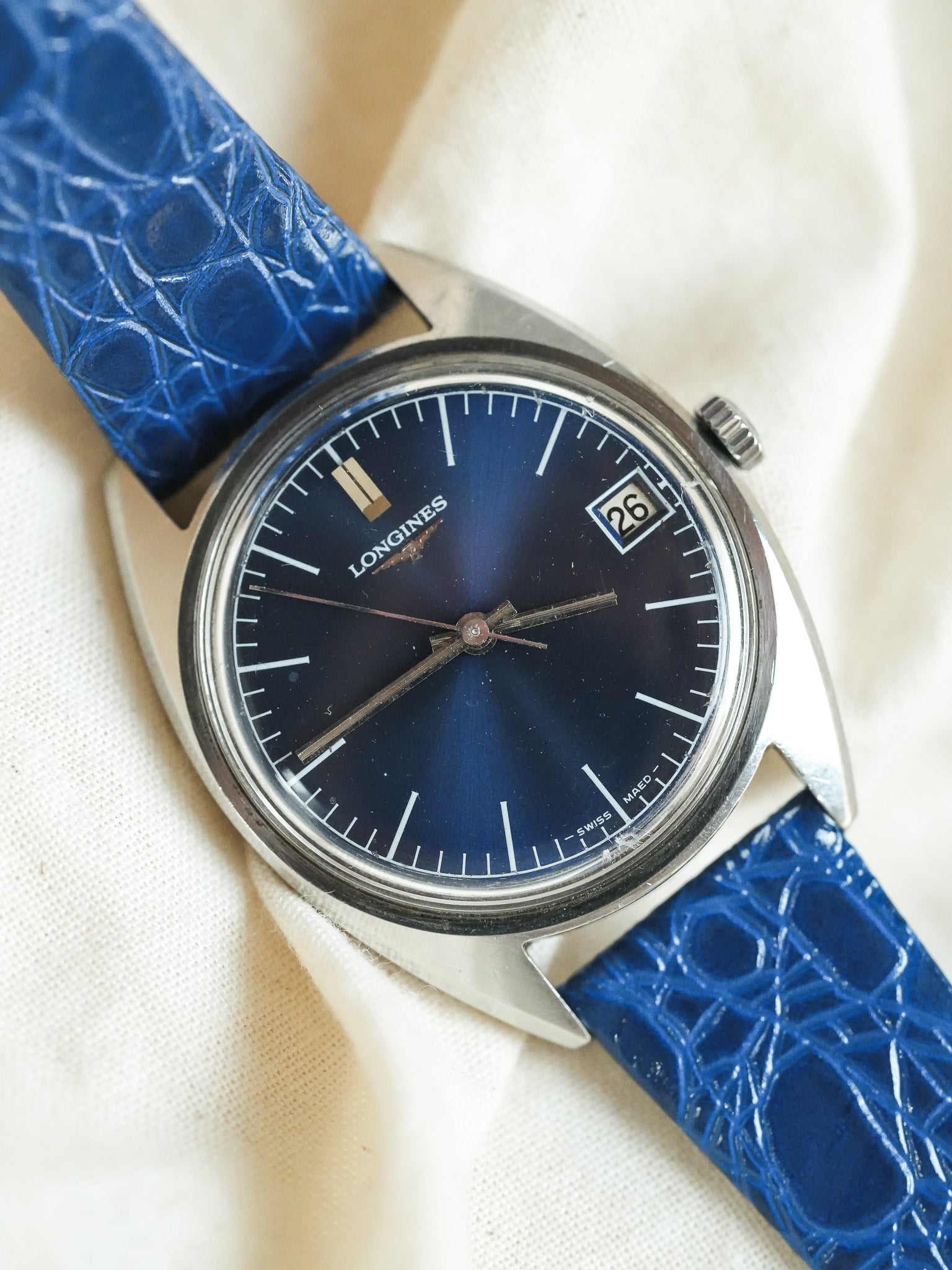 Longines - Tonneau Acier Bleu - Boite & Papier - 1980s - Atelier Victor - Vintage Shop