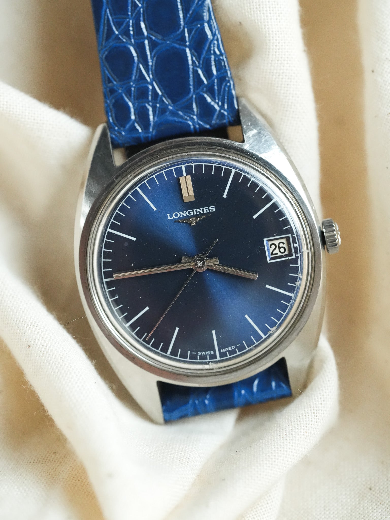 Longines - Tonneau Acier Bleu - Boite & Papier - 1980s - Atelier Victor - Vintage Shop