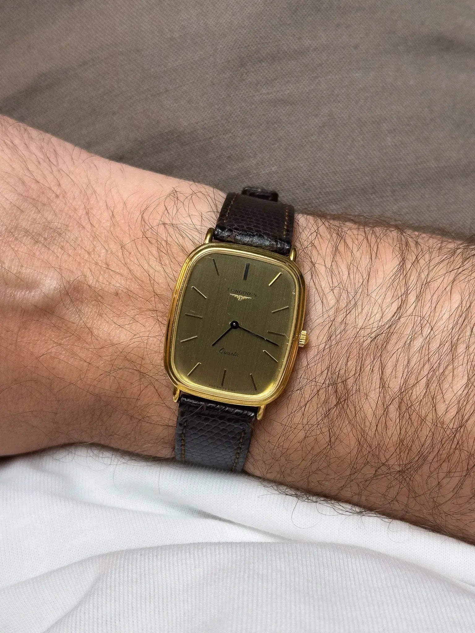 Longines - Tonneau Allongé plaqué Or index onyx - 1980s - Atelier Victor