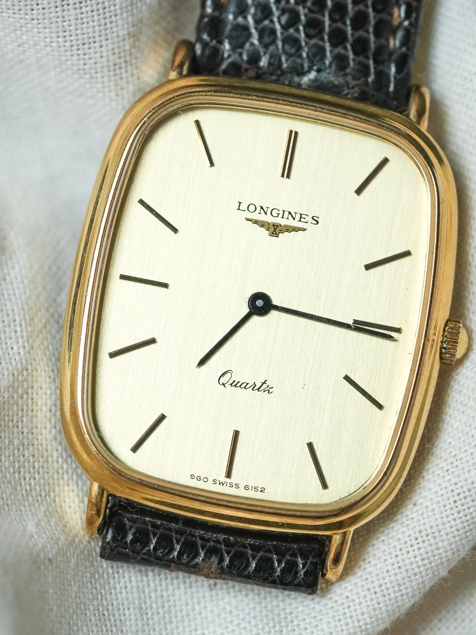 Longines - Tonneau Allongé plaqué Or index onyx - 1980s - Atelier Victor