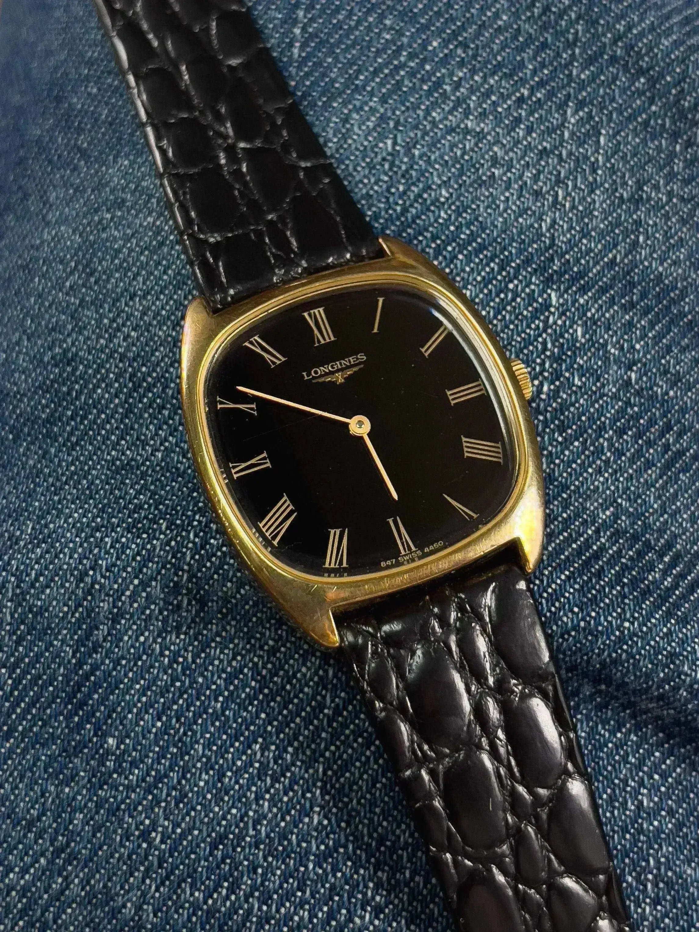 Longines - Tonneau Cadran Noir Or Romain - 1978 - Atelier Victor