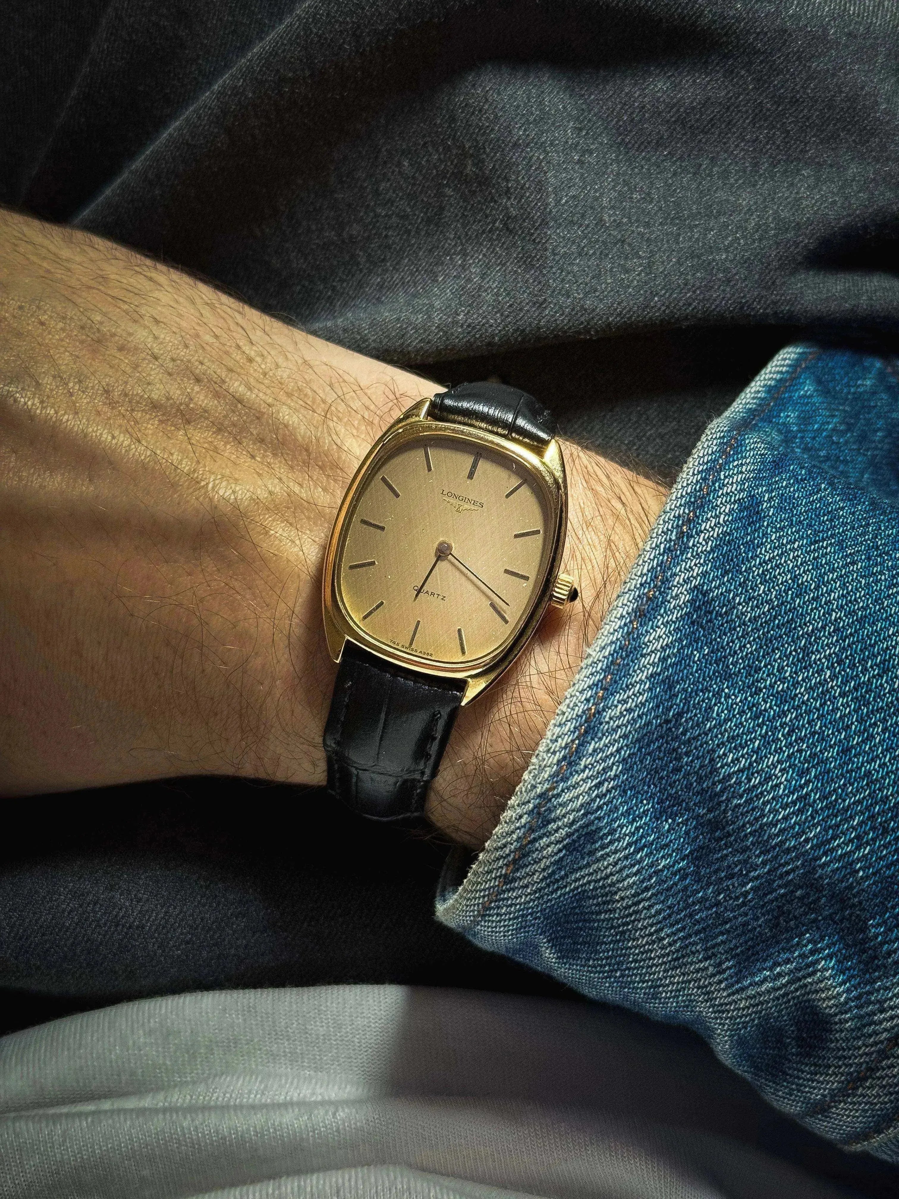 Longines - Tonneau Gold Cabochon - 1979 - Atelier Victor