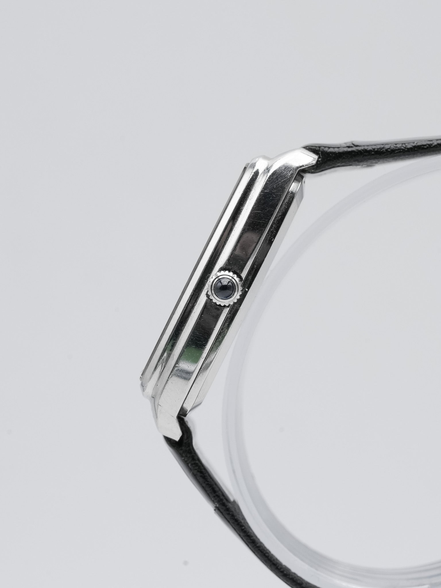 Longines - Tonneau Lin Acier - 1980s - Atelier Victor - Vintage Shop