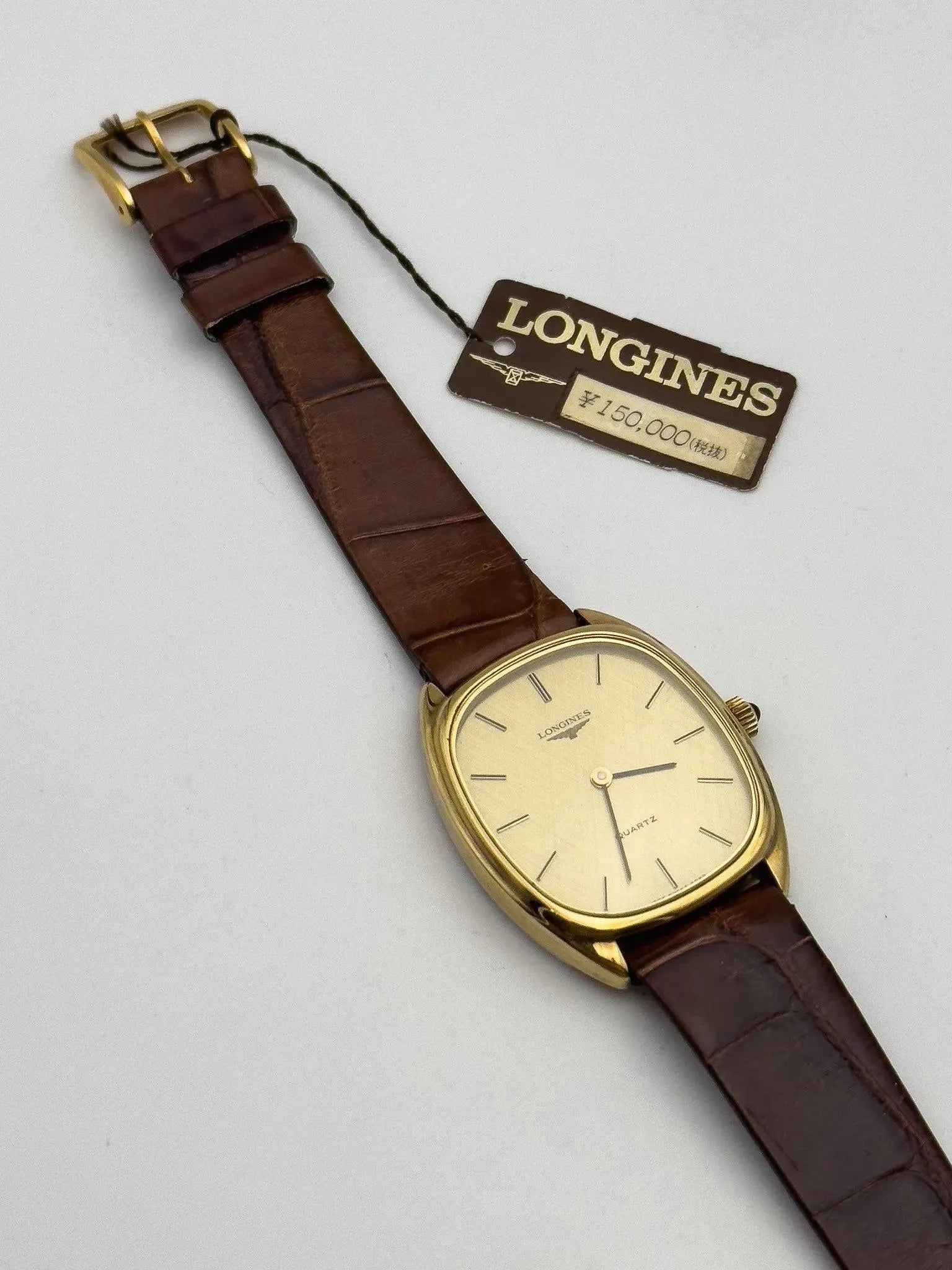 Longines - Tonneau Linen Cabochon - 1979 - Atelier Victor Paris - Vintage Watch Shop Dubai