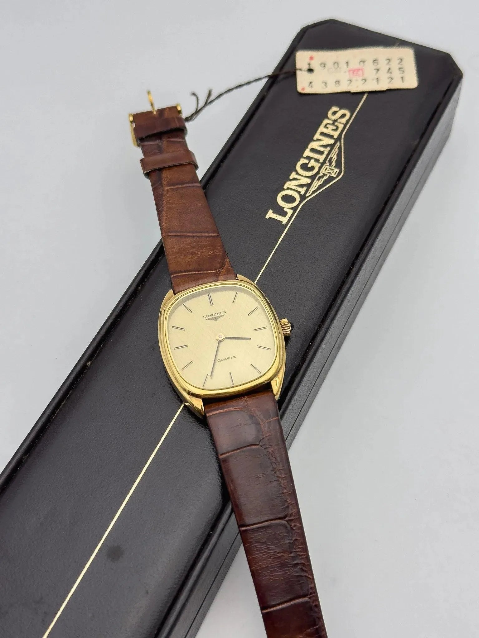 Longines - Tonneau Linen Cabochon - 1979 - Atelier Victor Paris - Vintage Watch Shop Dubai