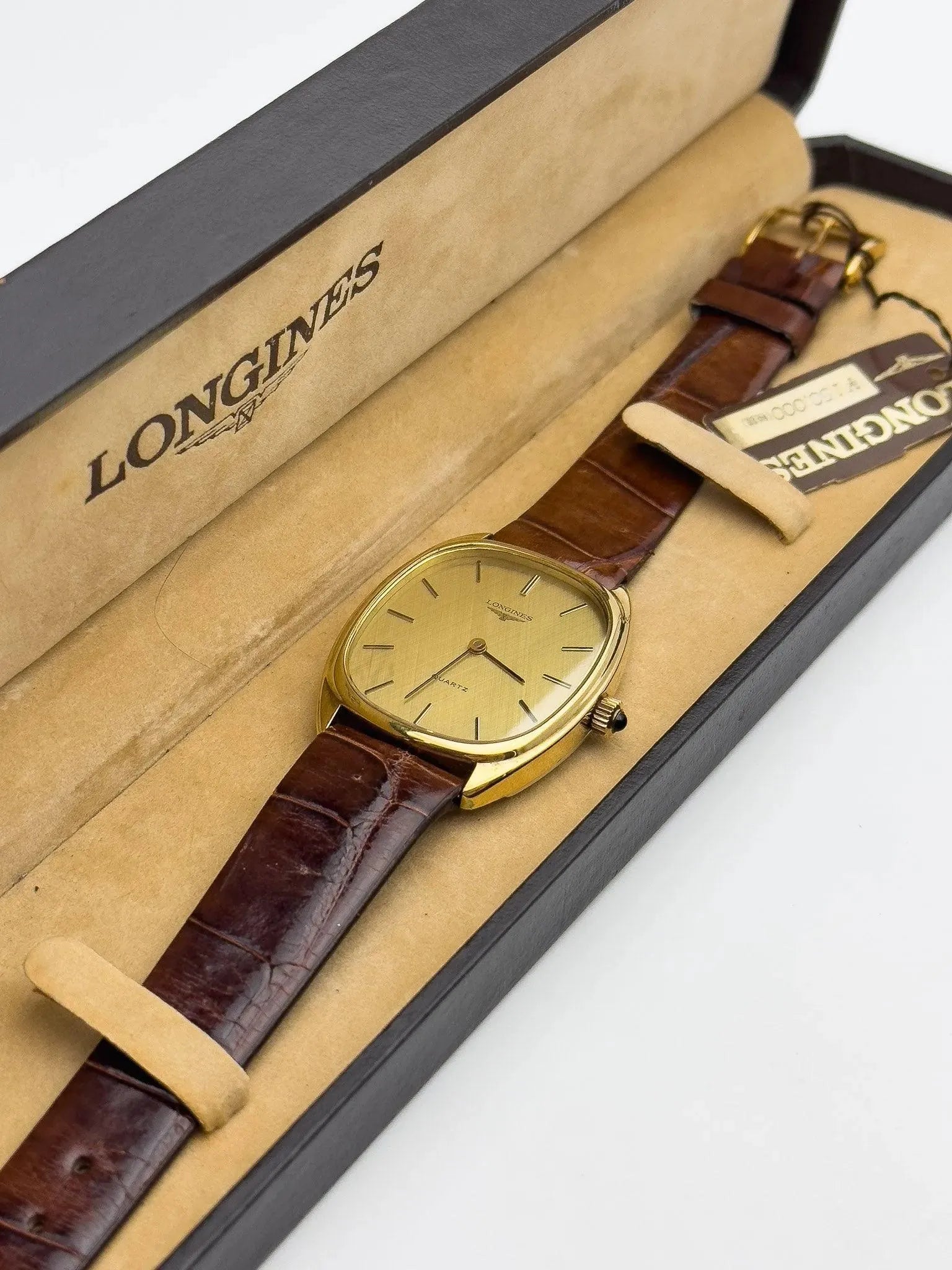 Longines - Tonneau Linen Cabochon - 1979 - Atelier Victor Paris - Vintage Watch Shop Dubai