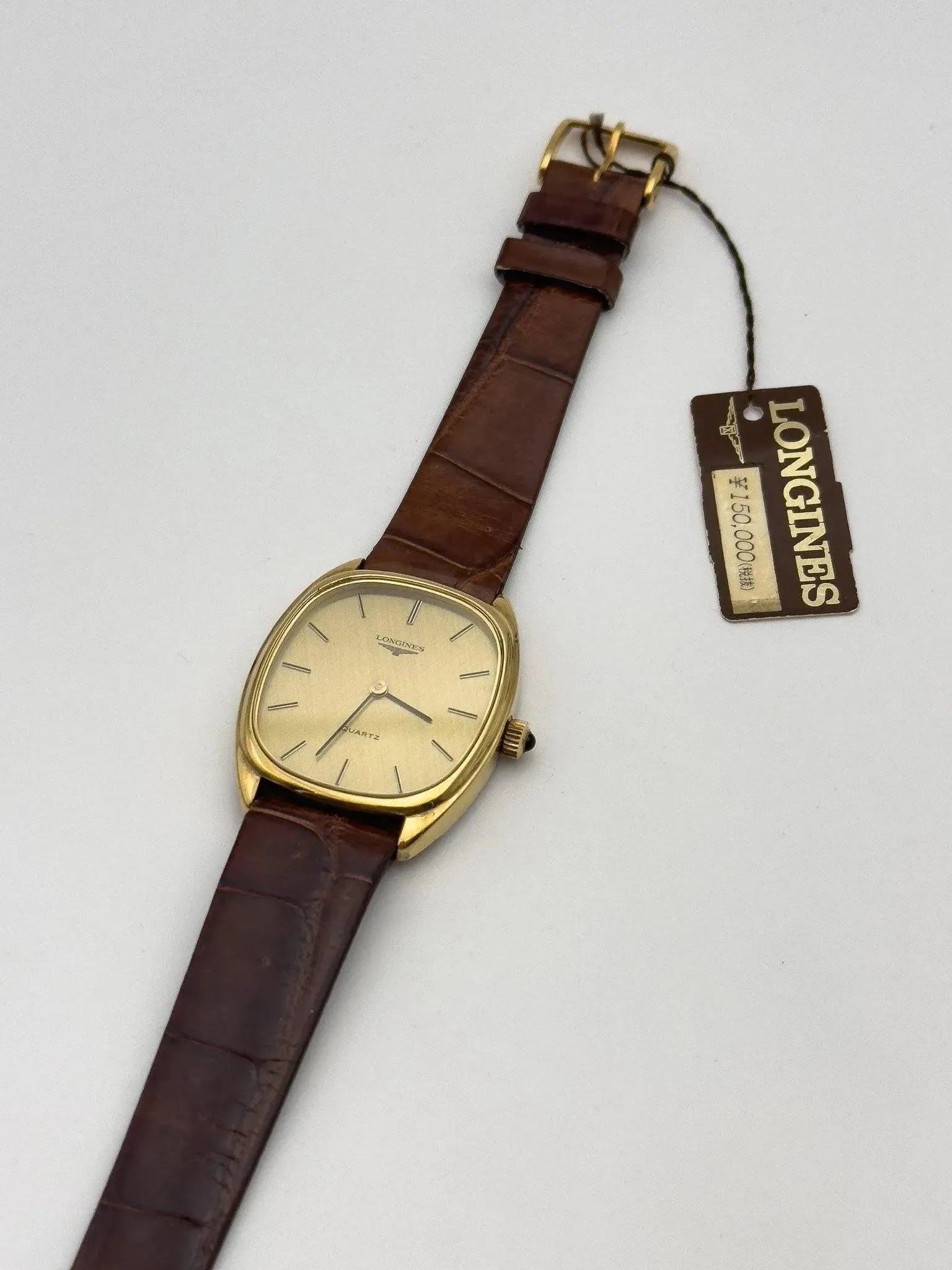 Longines - Tonneau Linen Cabochon - 1979 - Atelier Victor - Vintage Shop