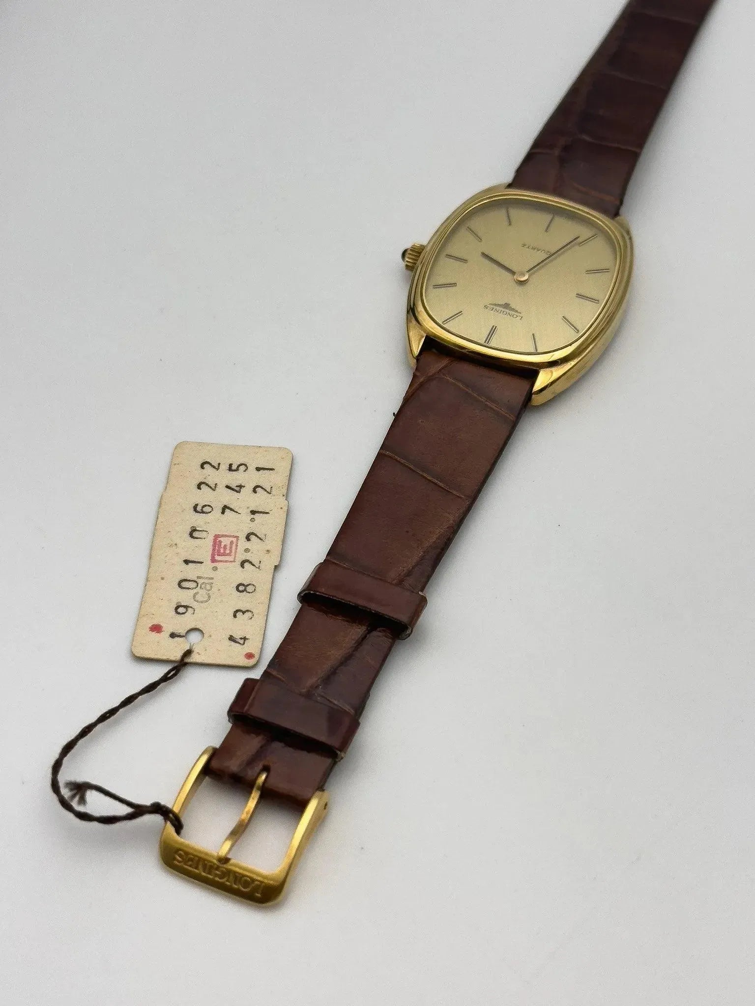 Longines - Tonneau Linen Cabochon - 1979 - Atelier Victor - Vintage Shop