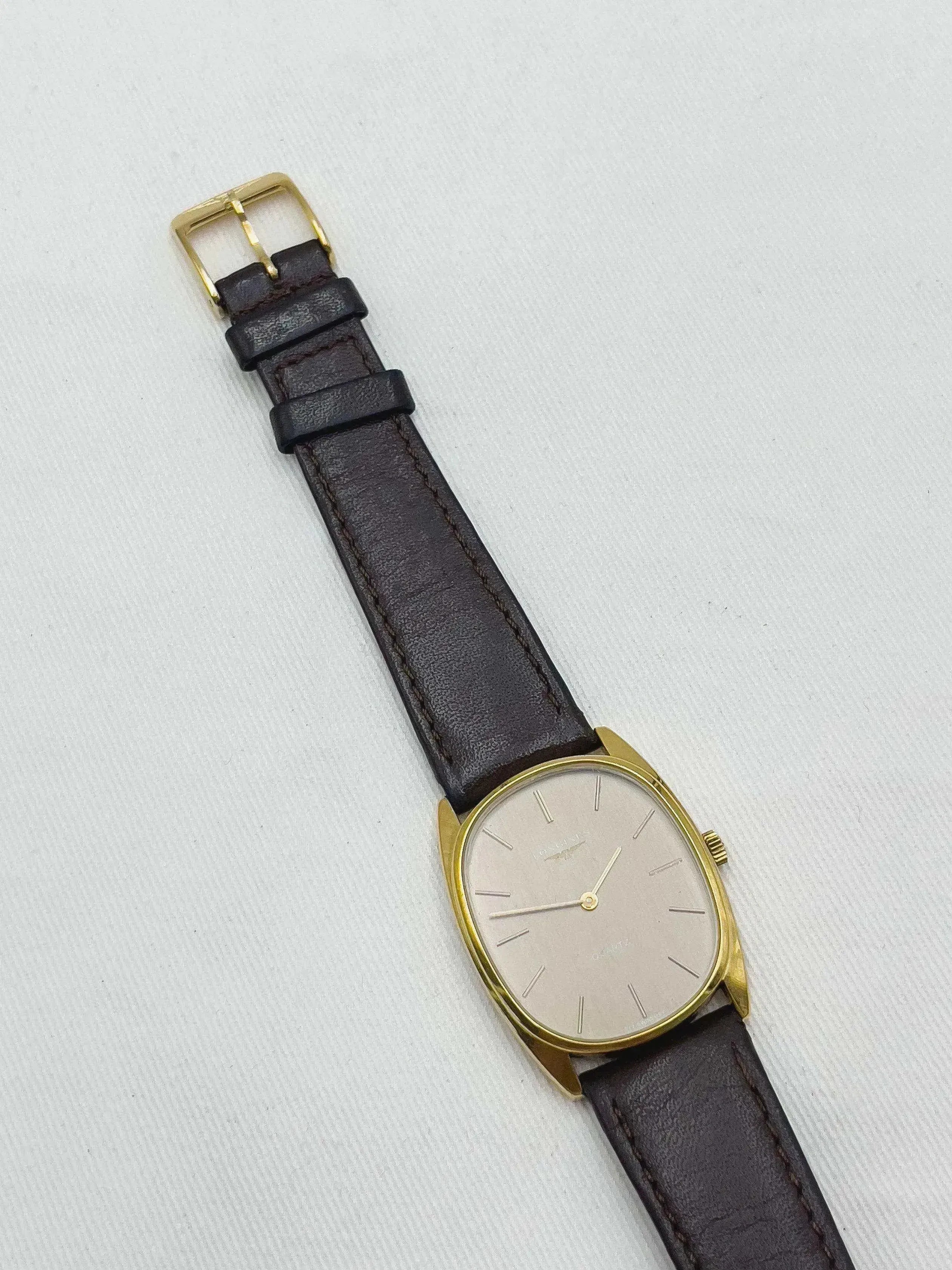Longines - Tonneau Moka Or - 1979 - Atelier Victor