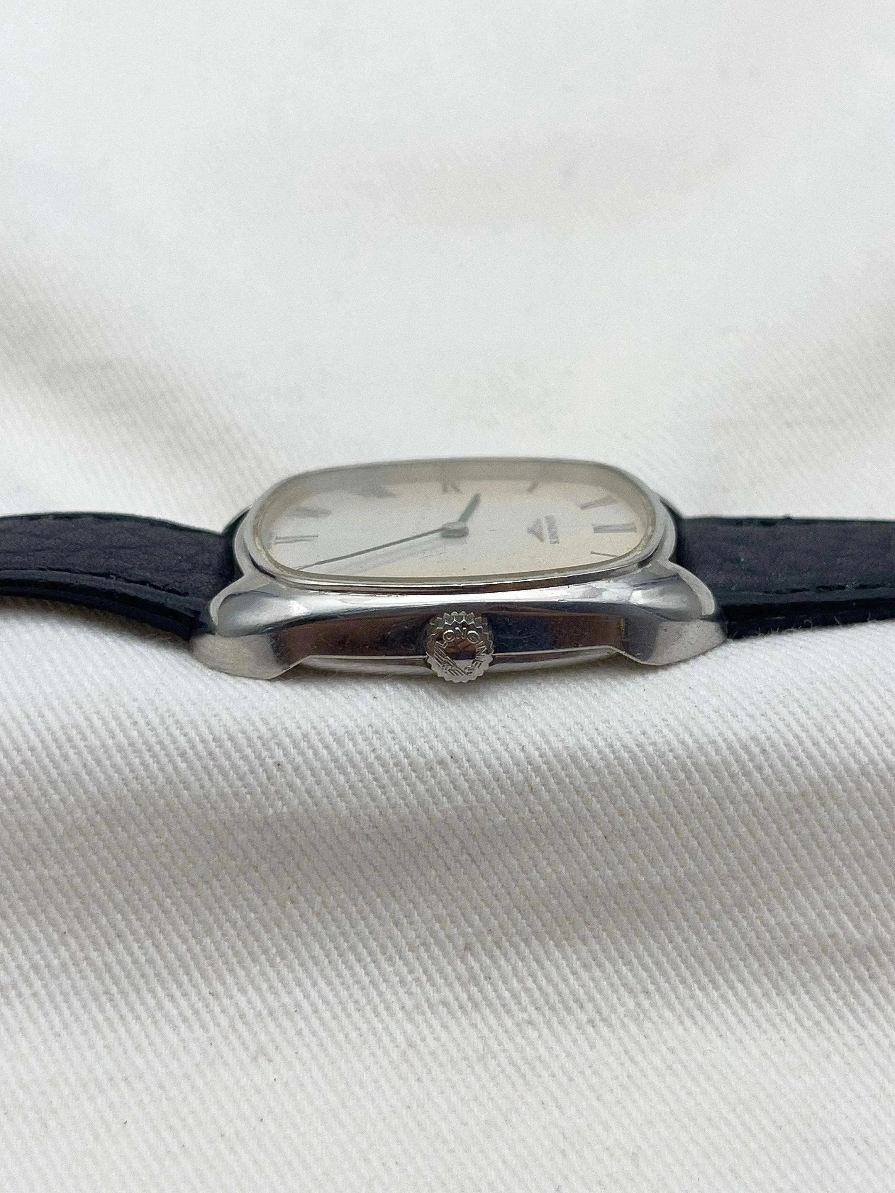 Longines - Tonneau Patiné - 1976 - Atelier Victor Paris - Vintage Watch Shop Dubai