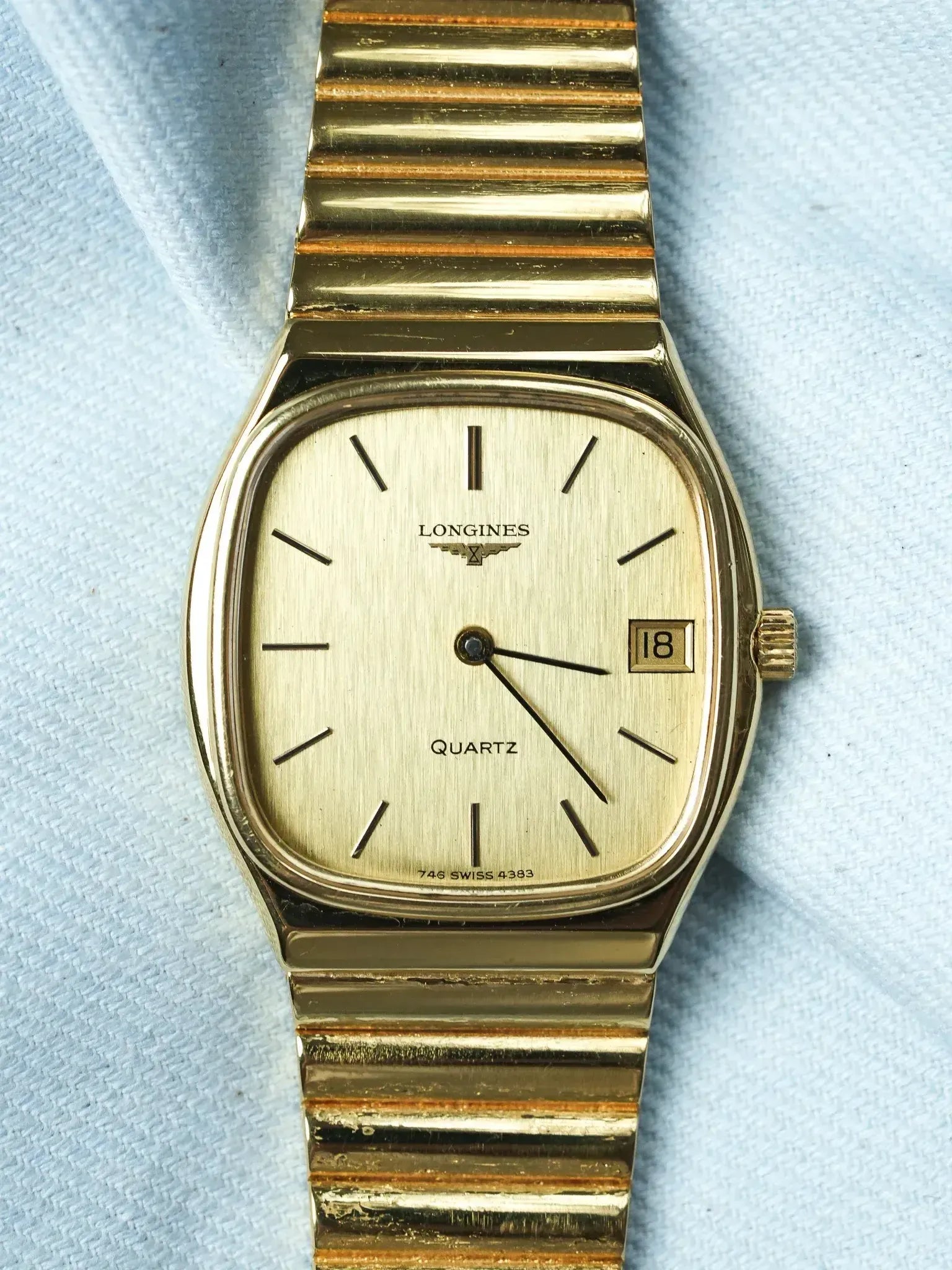 Longines - Tonneau Plaqué or Cadran Lin date - 1980s - Atelier Victor