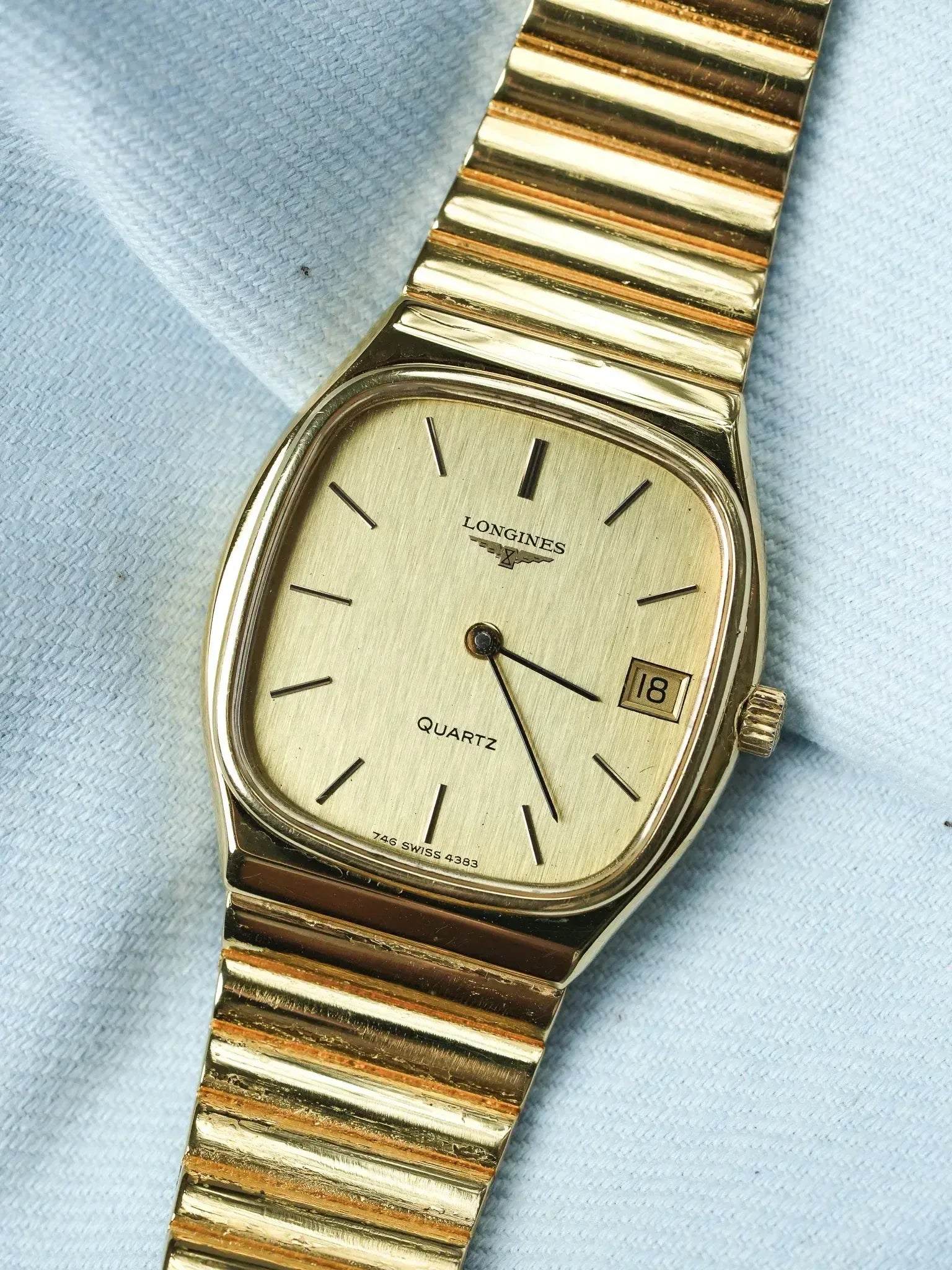 Longines - Tonneau Plaqué or Cadran Lin date - 1980s - Atelier Victor