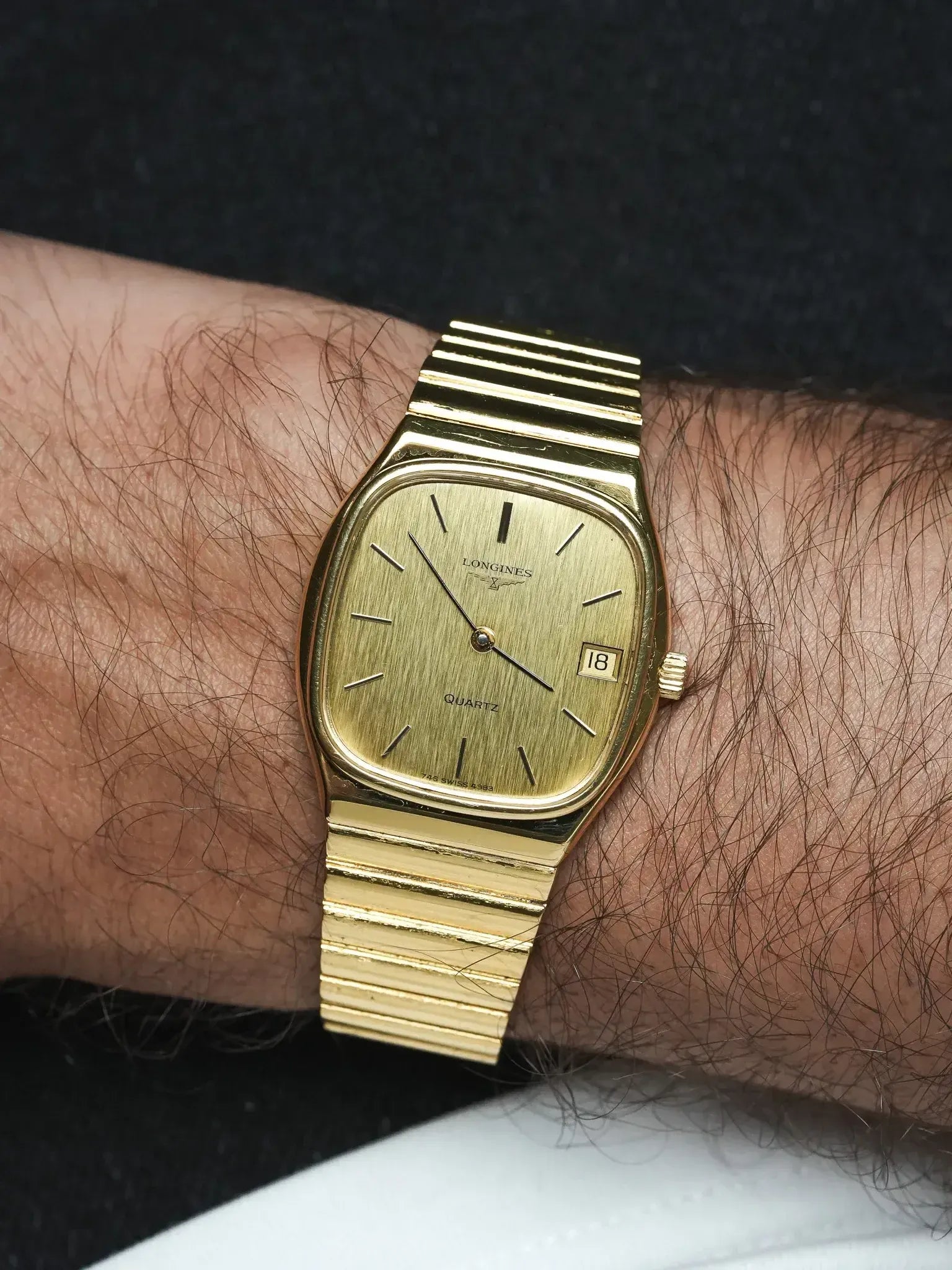 Longines - Tonneau Plaqué or Cadran Lin date - 1980s - Atelier Victor
