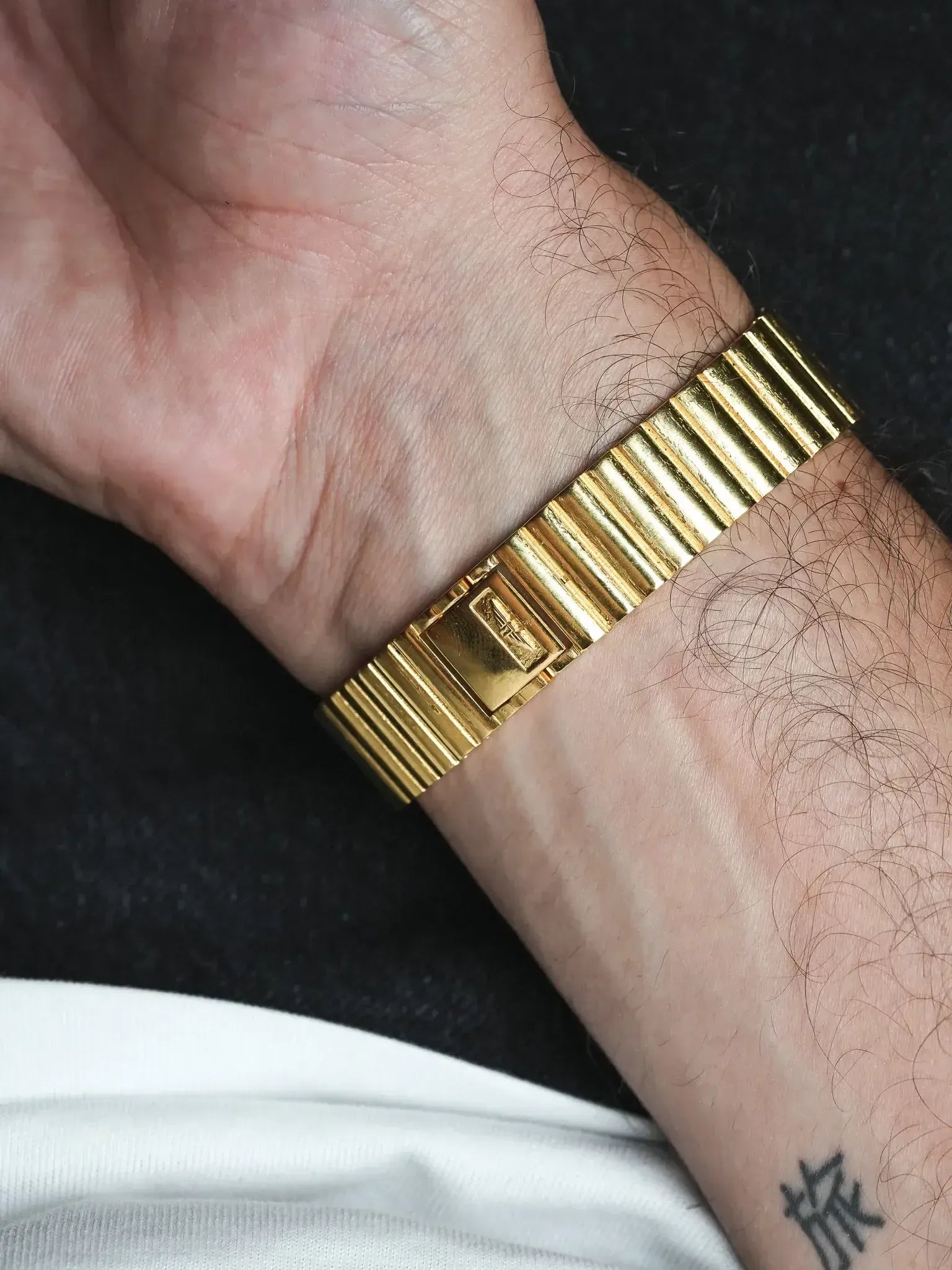 Longines - Tonneau Plaqué or Cadran Lin date - 1980s - Atelier Victor
