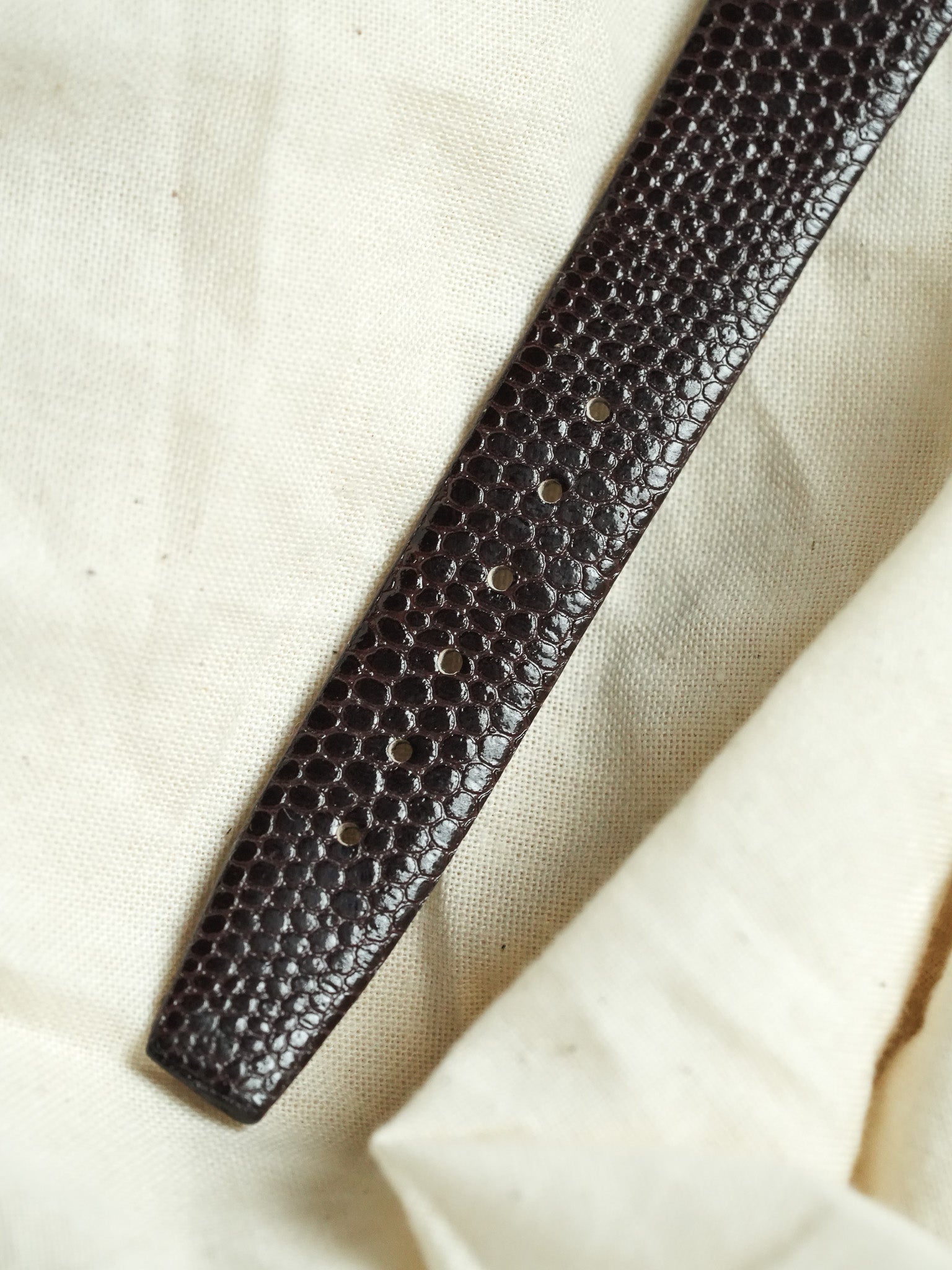 Longines - Tonneau Plaqué Or date Quartz - 1980s - Atelier Victor - Vintage Shop