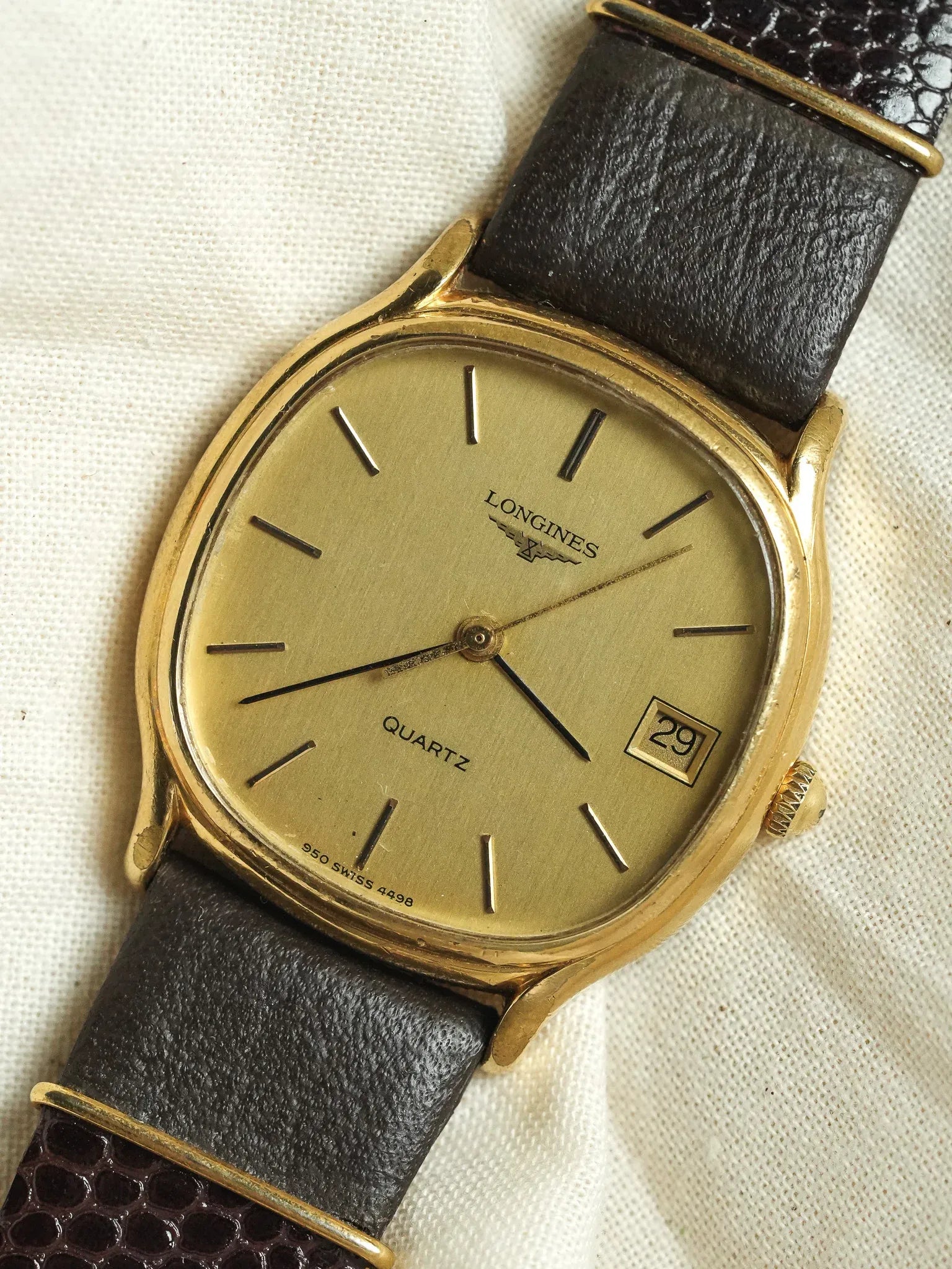 Longines - Tonneau Plaqué Or date Quartz - 1980s - Atelier Victor - Vintage Shop