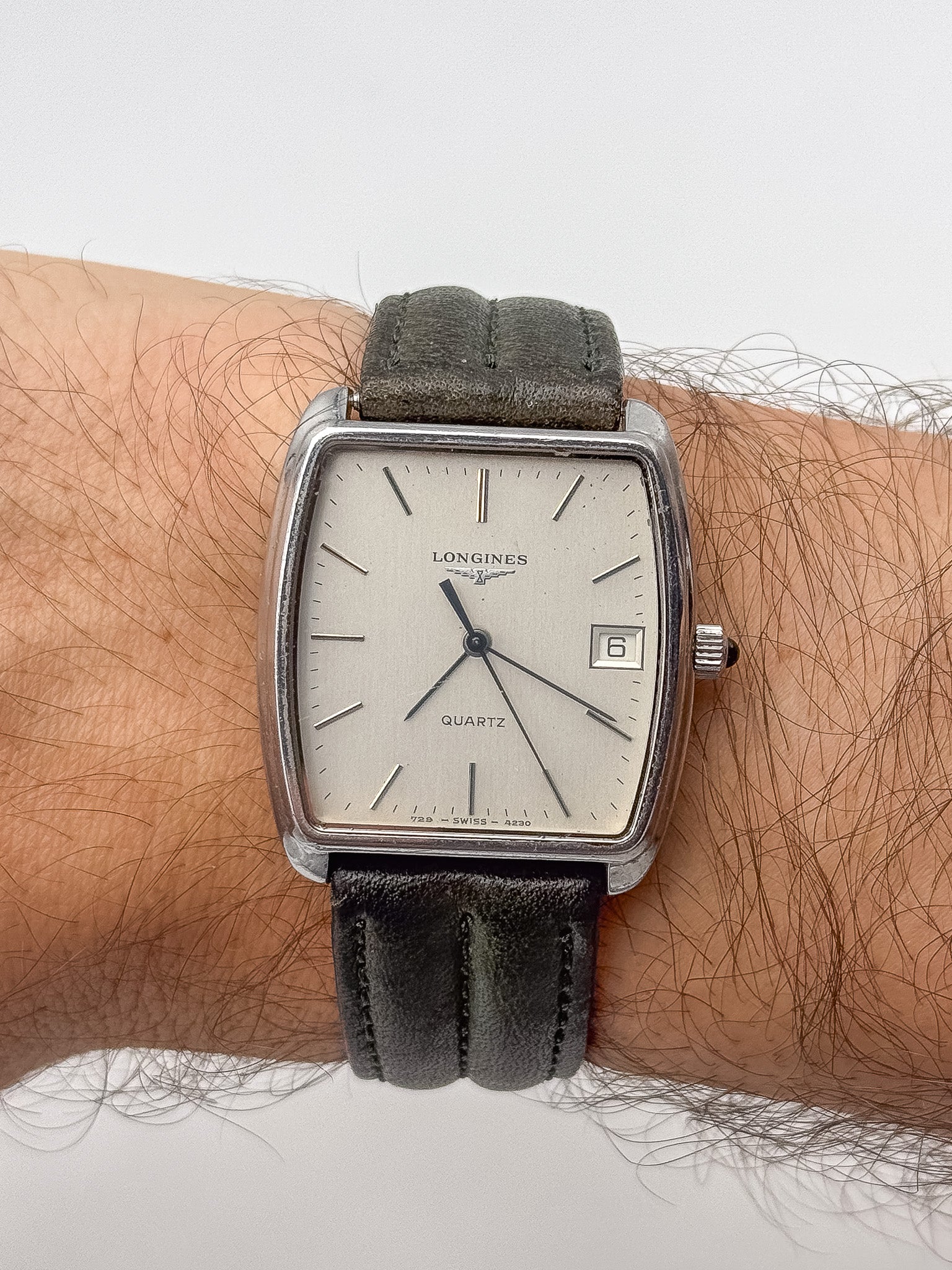 Longines - Tonneau XL Cadran Acier - 1980s - Atelier Victor Paris - Vintage Watch Shop Dubai