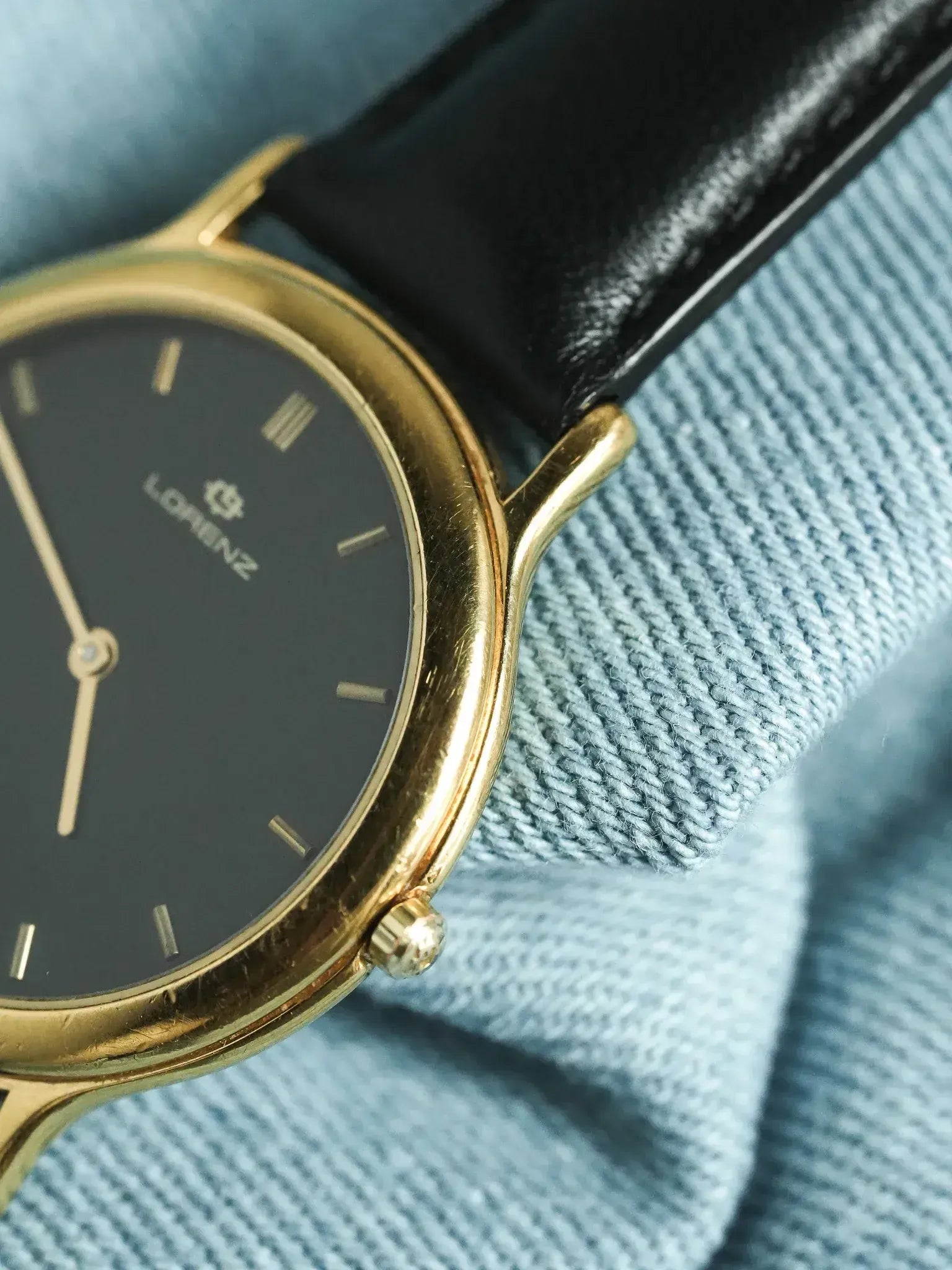 Lorenz - Plaqué or noir date 6h - 1990s - Atelier Victor